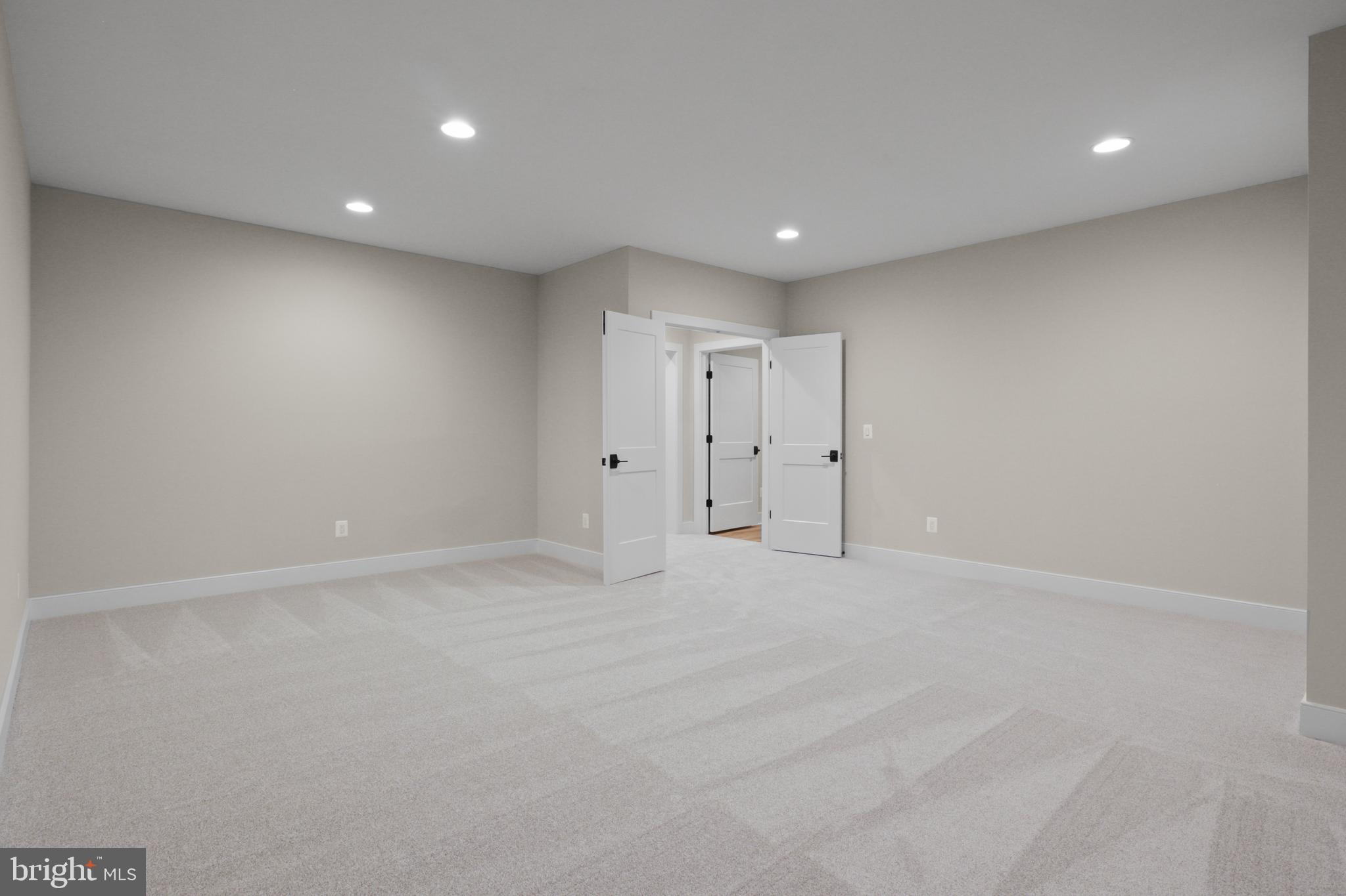 FAIRFAX FARMS - Residential