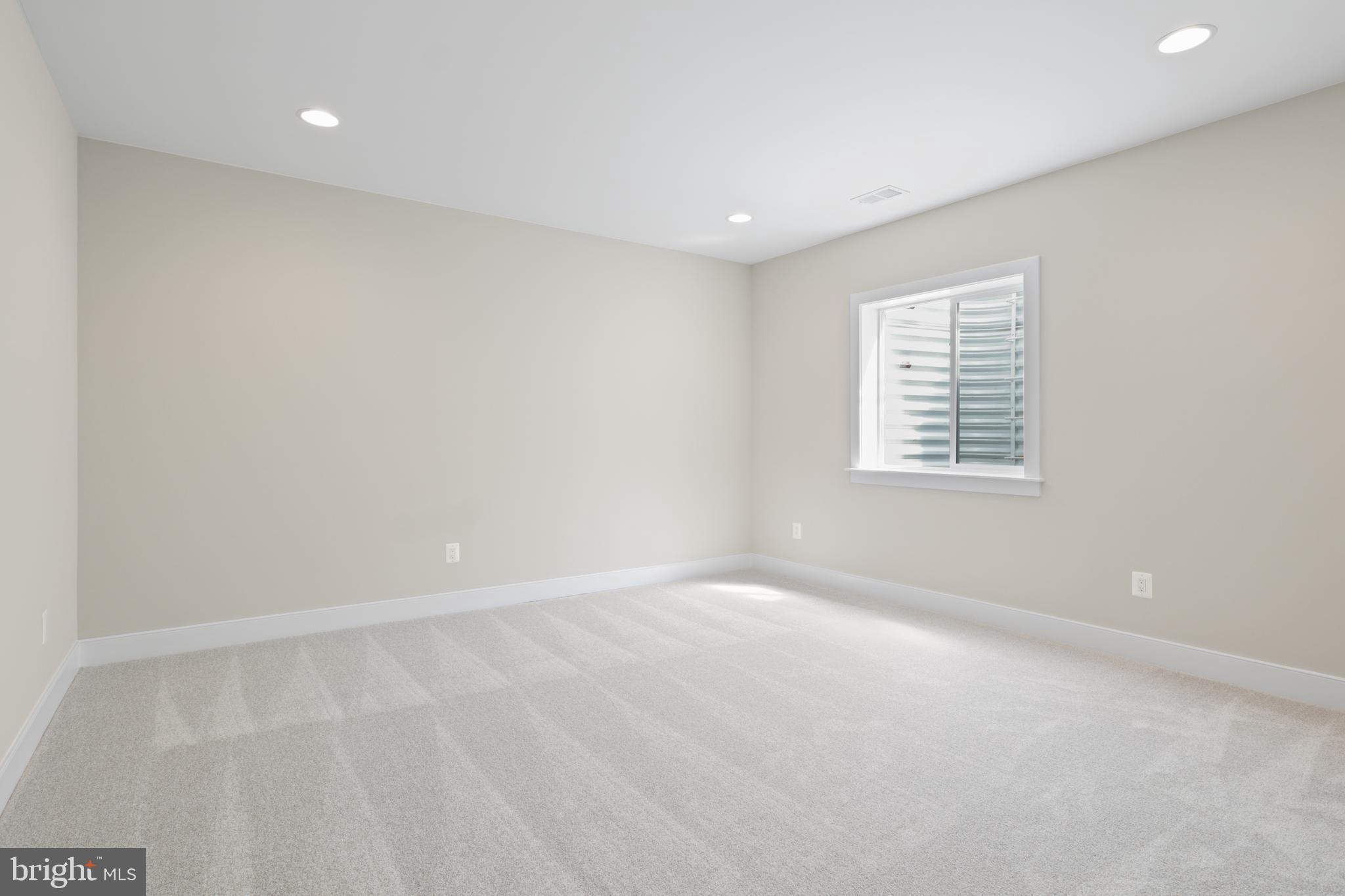 FAIRFAX FARMS - Residential
