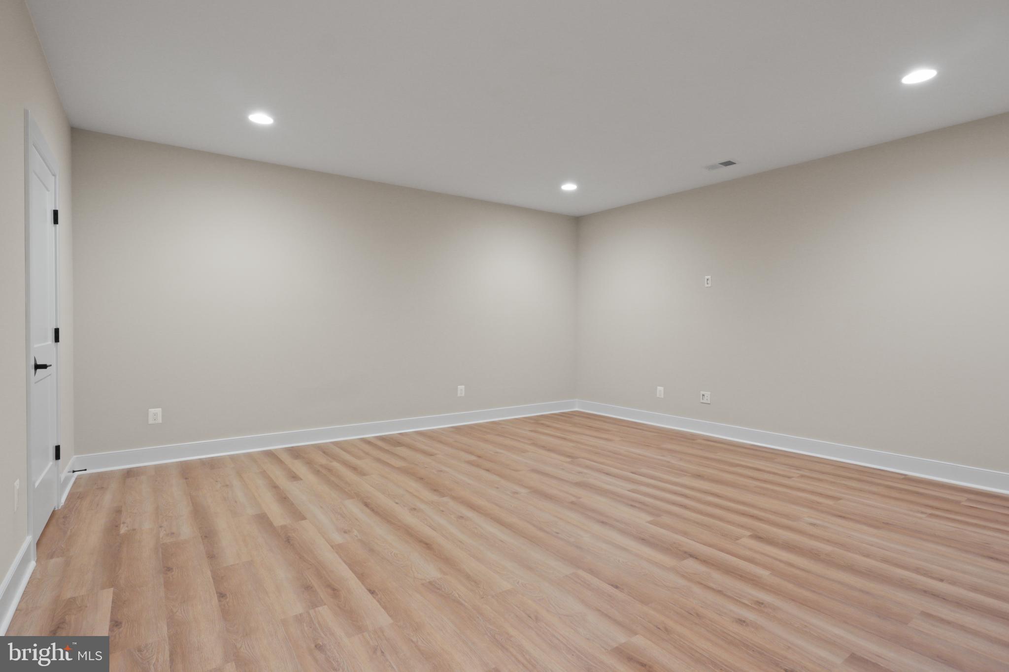 FAIRFAX FARMS - Residential