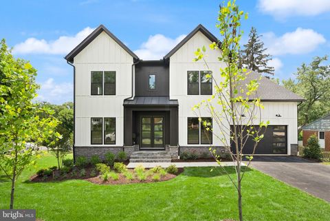 Photo of 11433 Valley Road, FAIRFAX, VA 22033 (MLS # VAFX2310800)