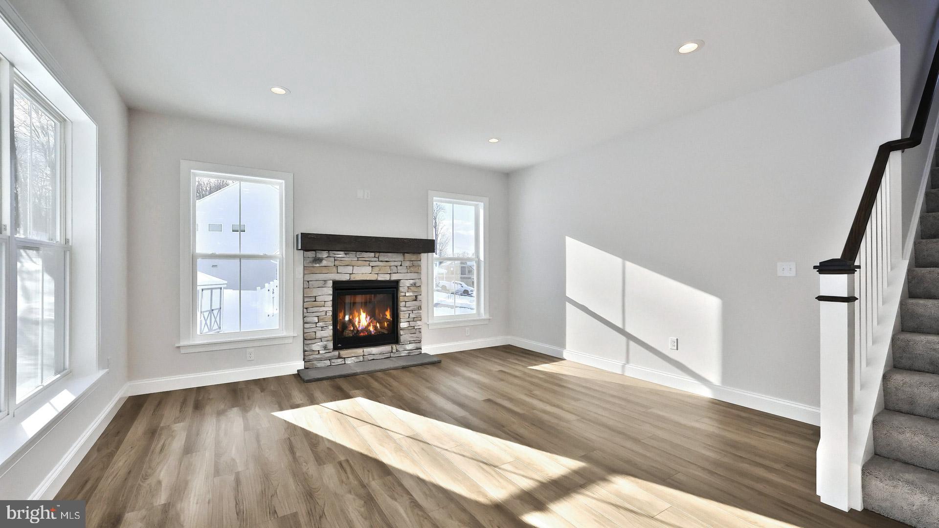 CORNWALL JUNCTION - Residential