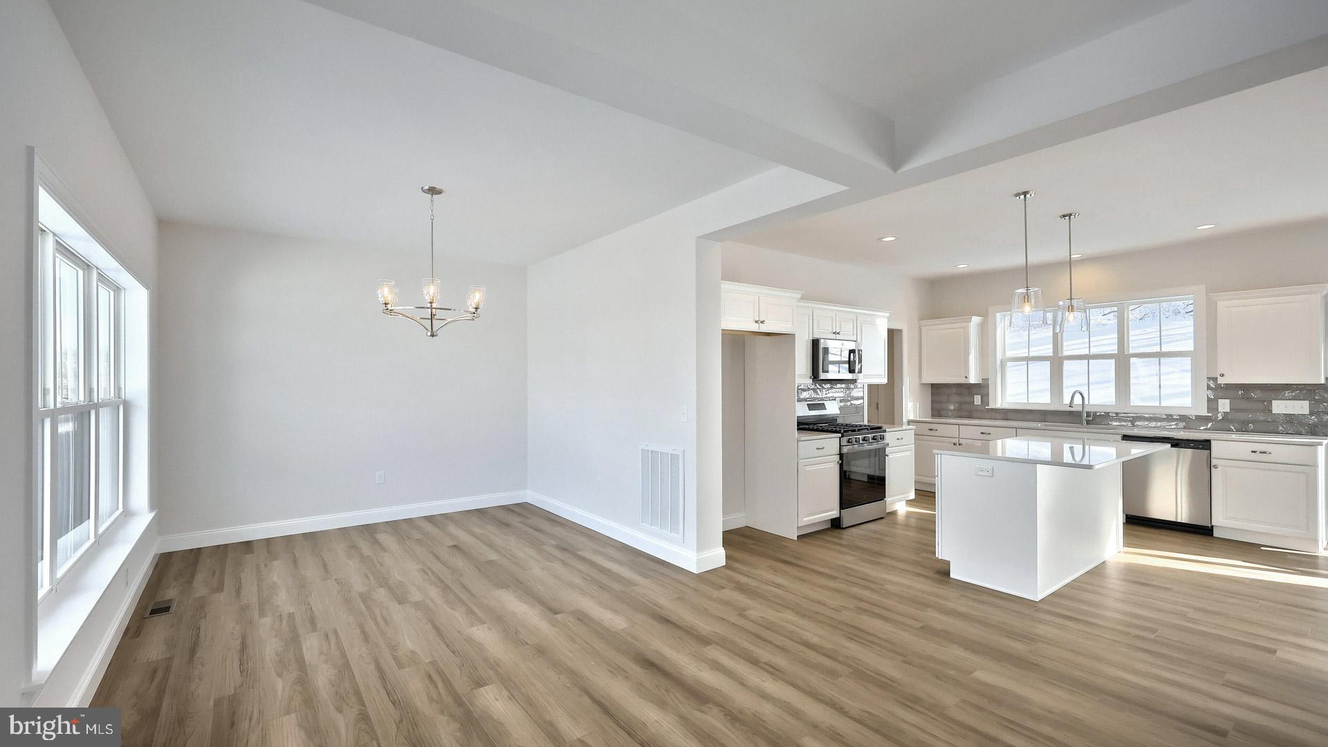 CORNWALL JUNCTION - Residential