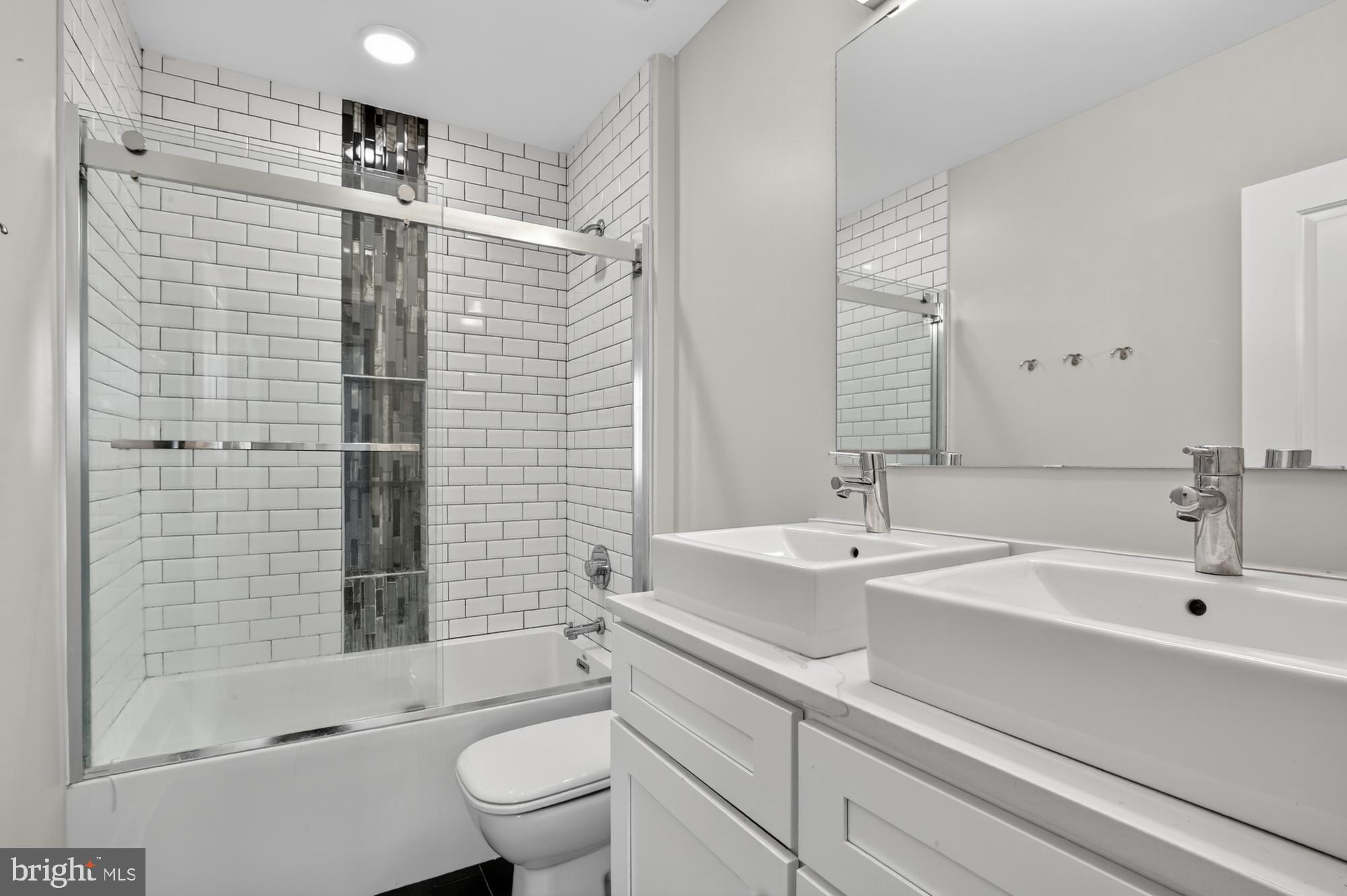 FISHTOWN - Residential Lease