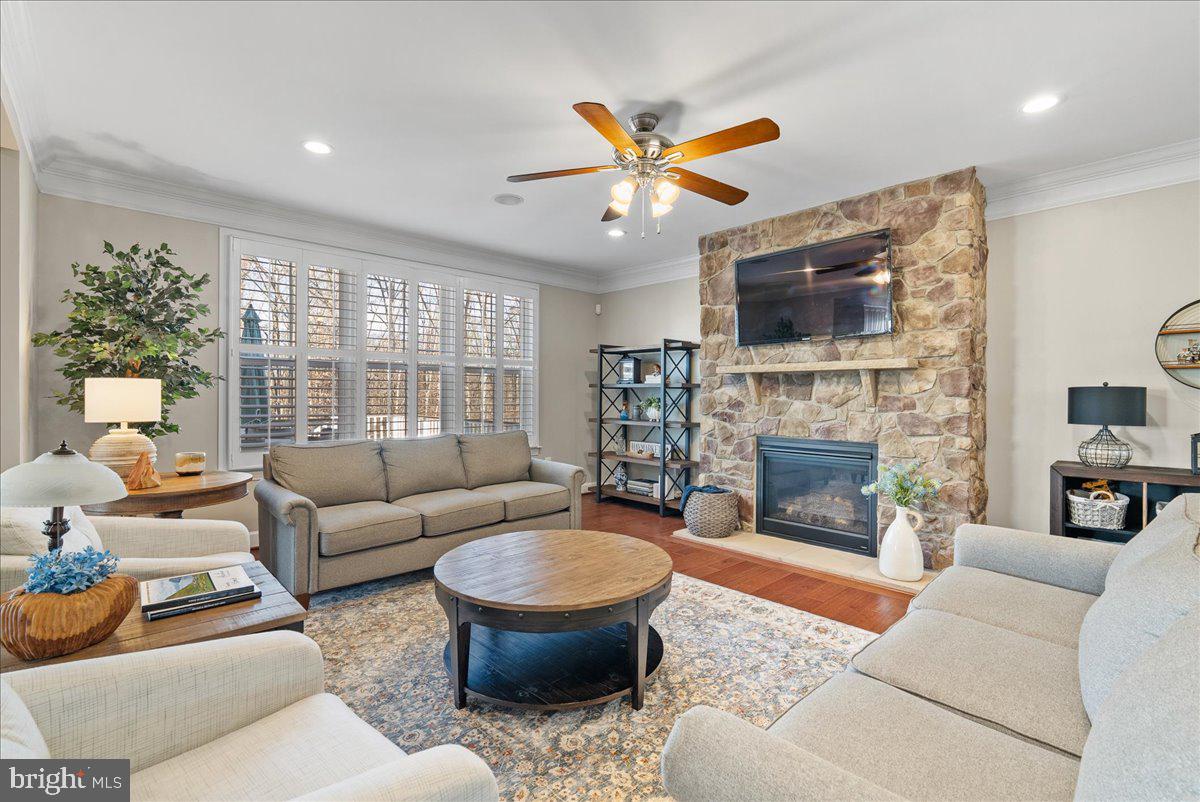 VILLAGES OF PIEDMONT II - Residential Lease