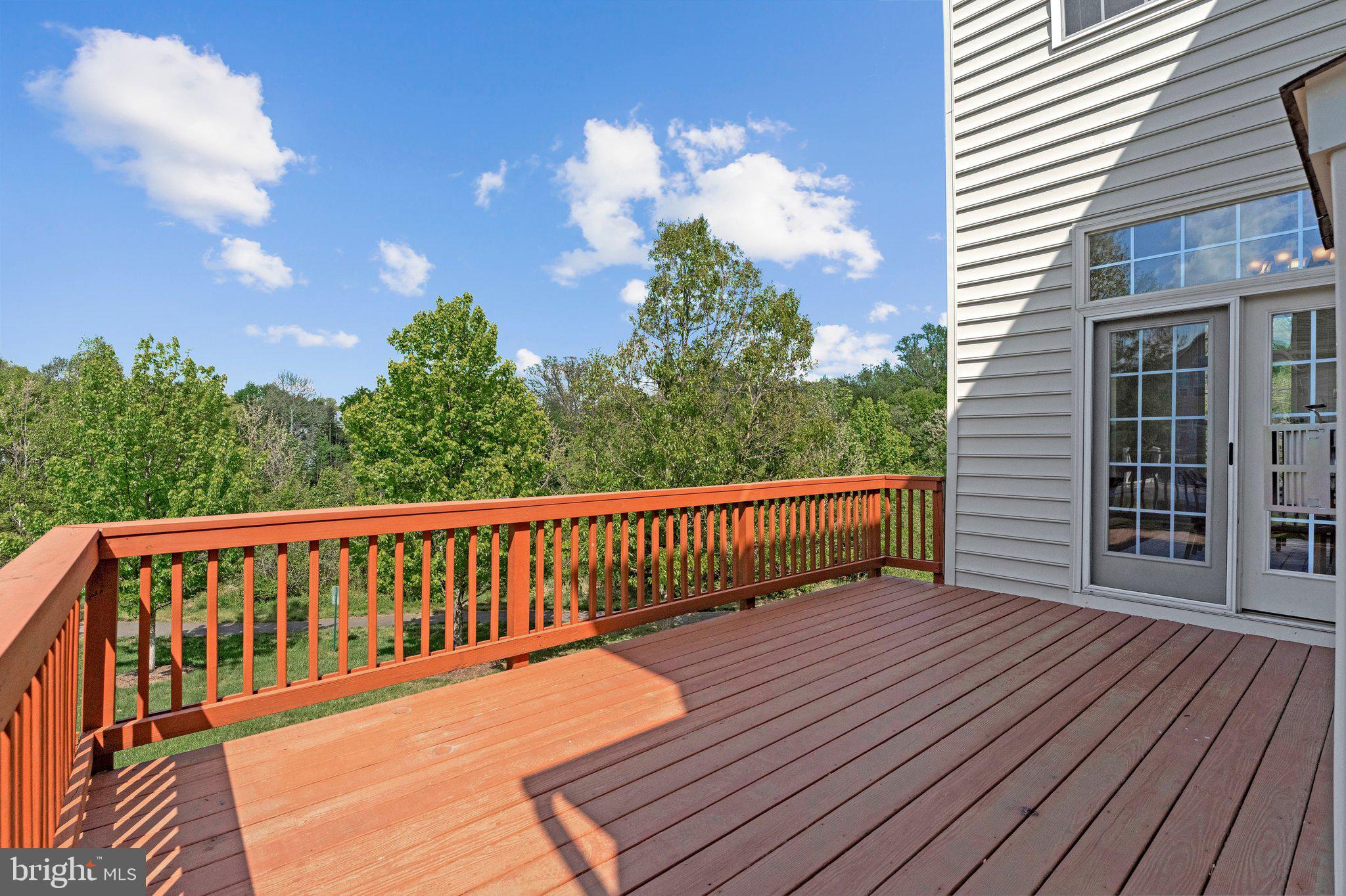 HERNDON CROSSING - Residential