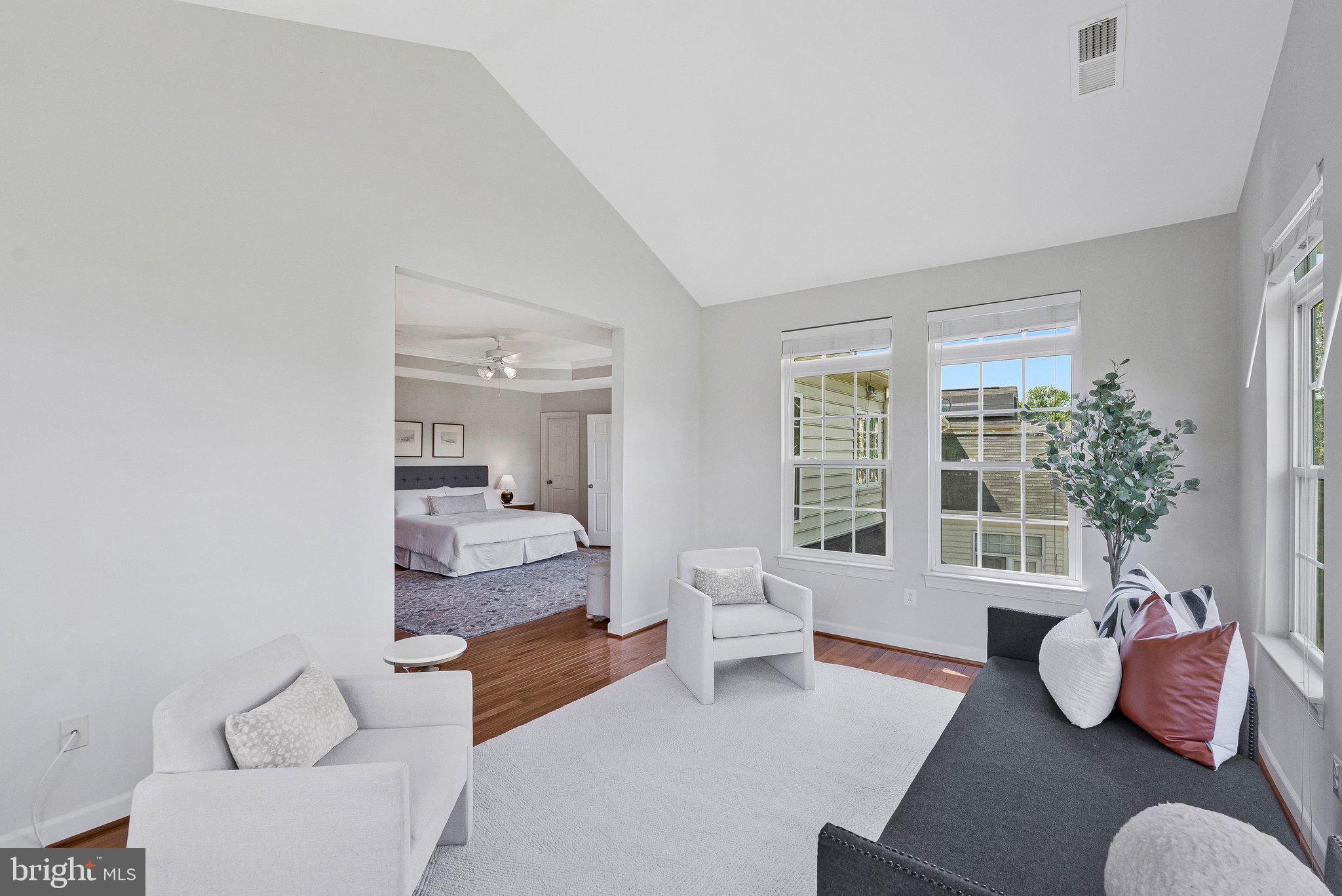 HERNDON CROSSING - Residential