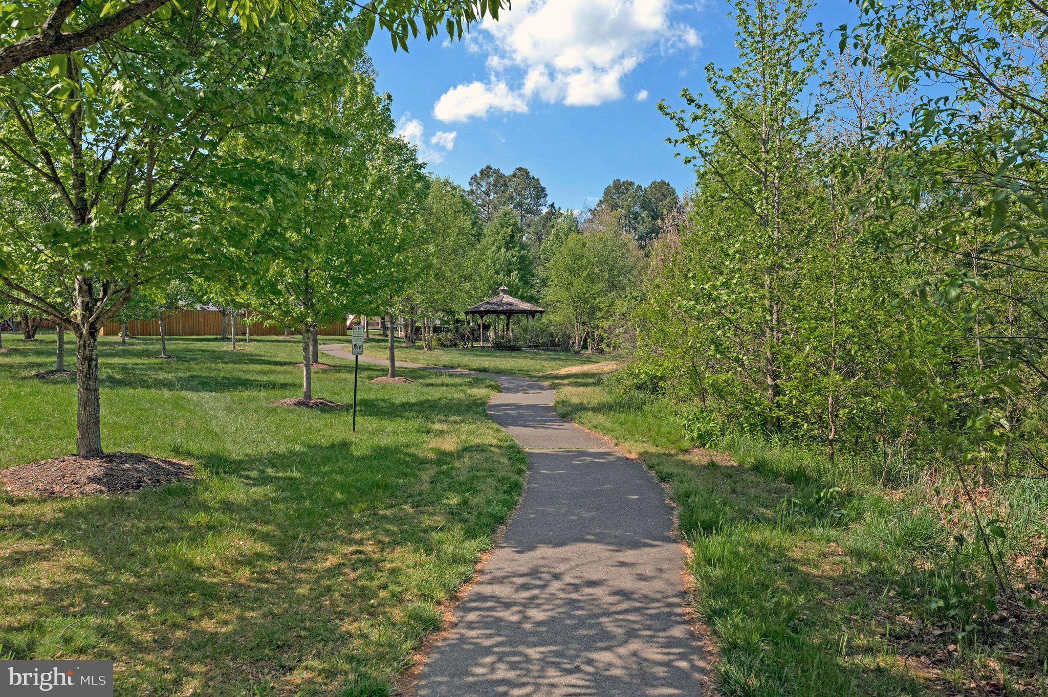 HERNDON CROSSING - Residential