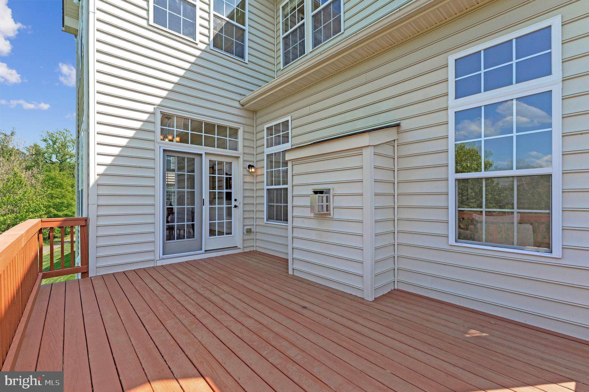 HERNDON CROSSING - Residential