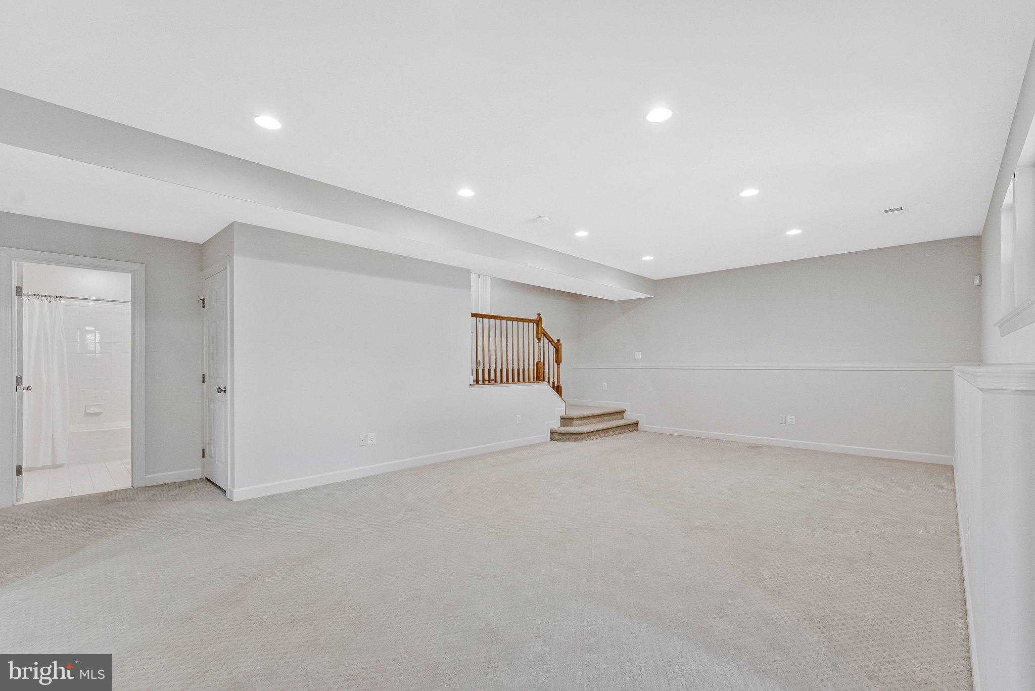 HERNDON CROSSING - Residential