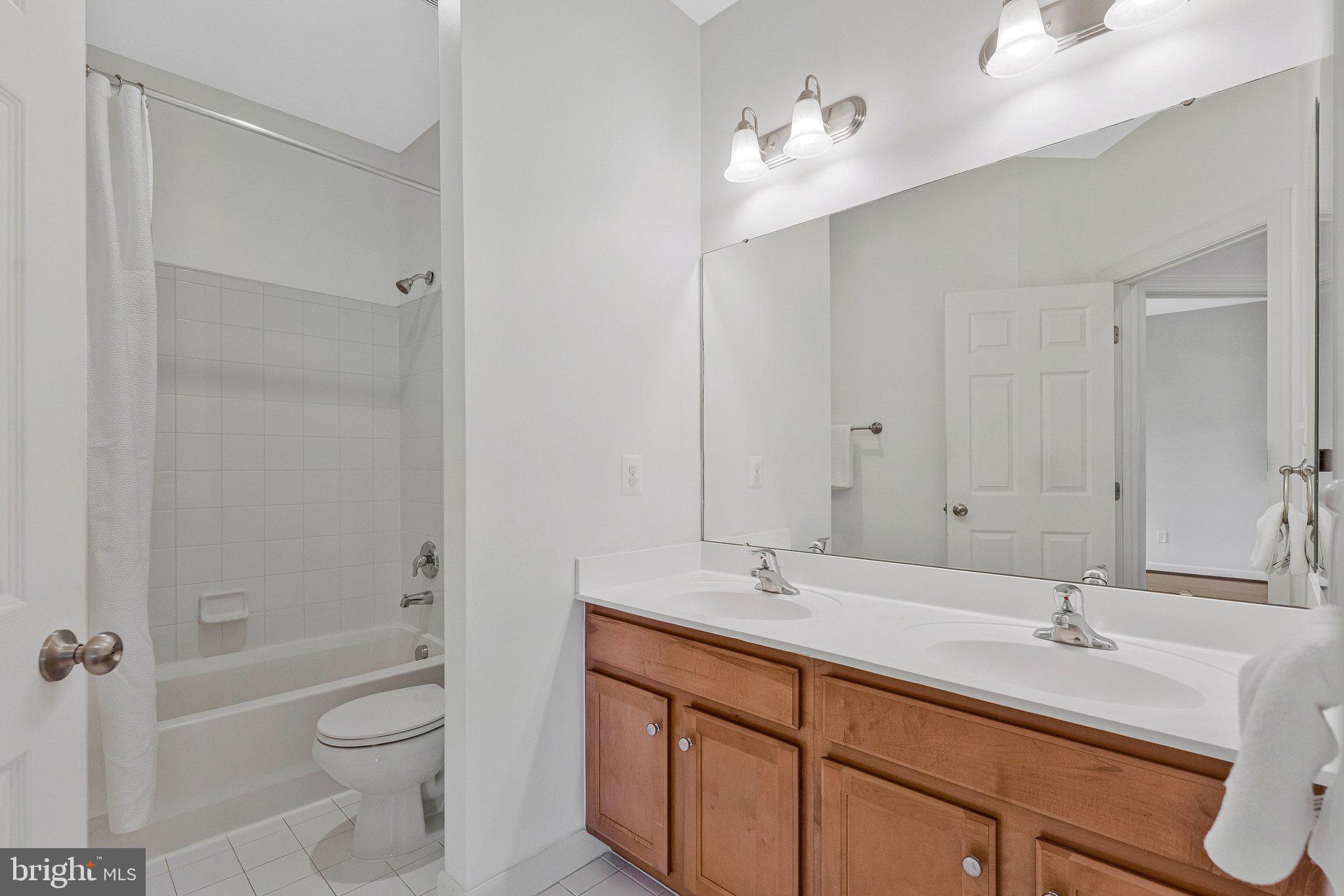 HERNDON CROSSING - Residential