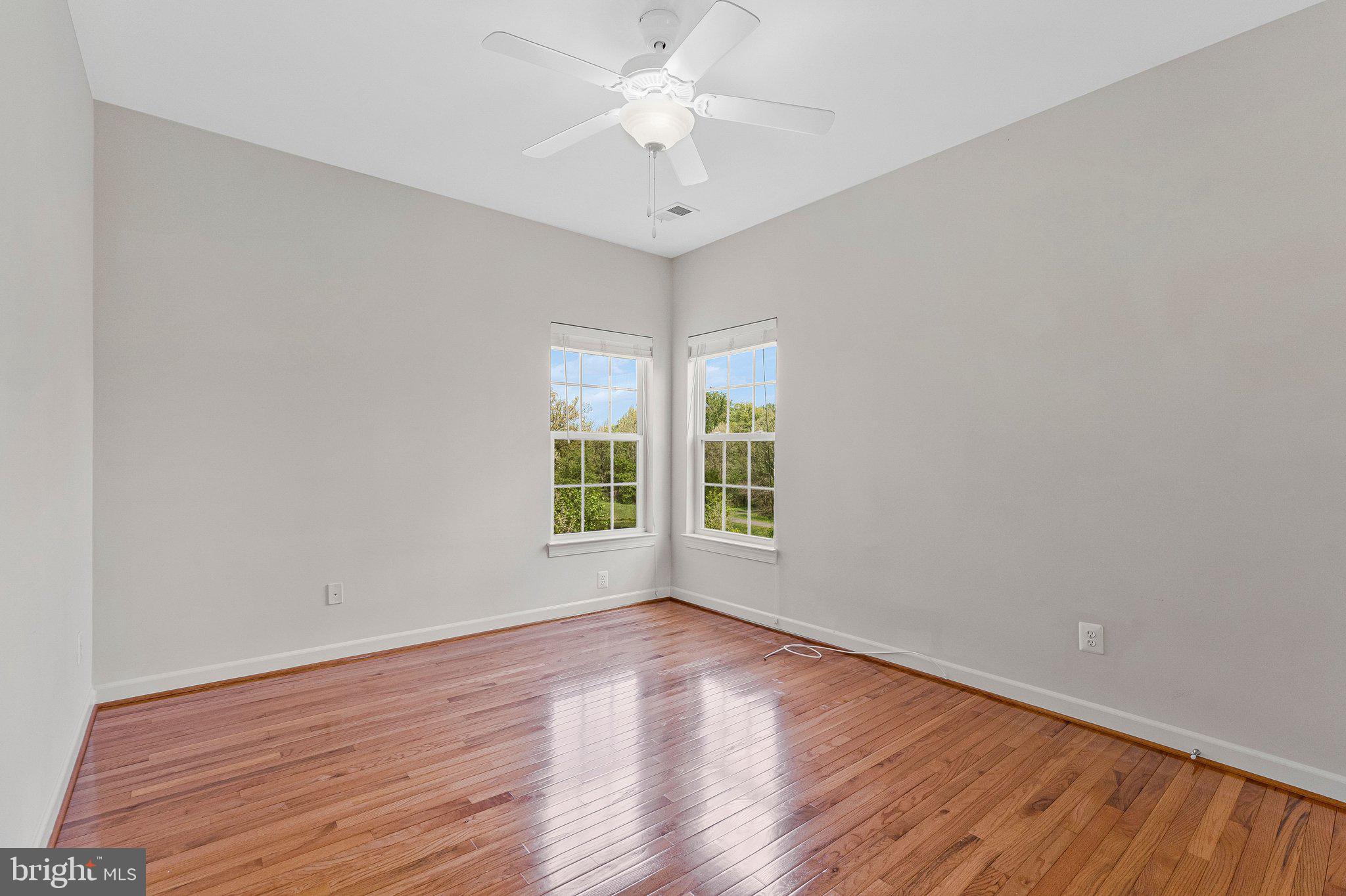 HERNDON CROSSING - Residential