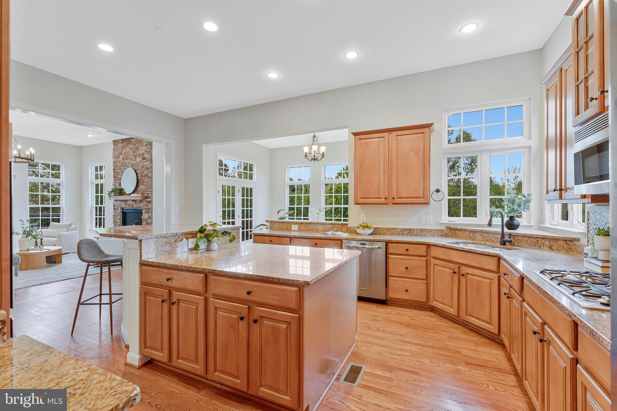 HERNDON CROSSING - Residential