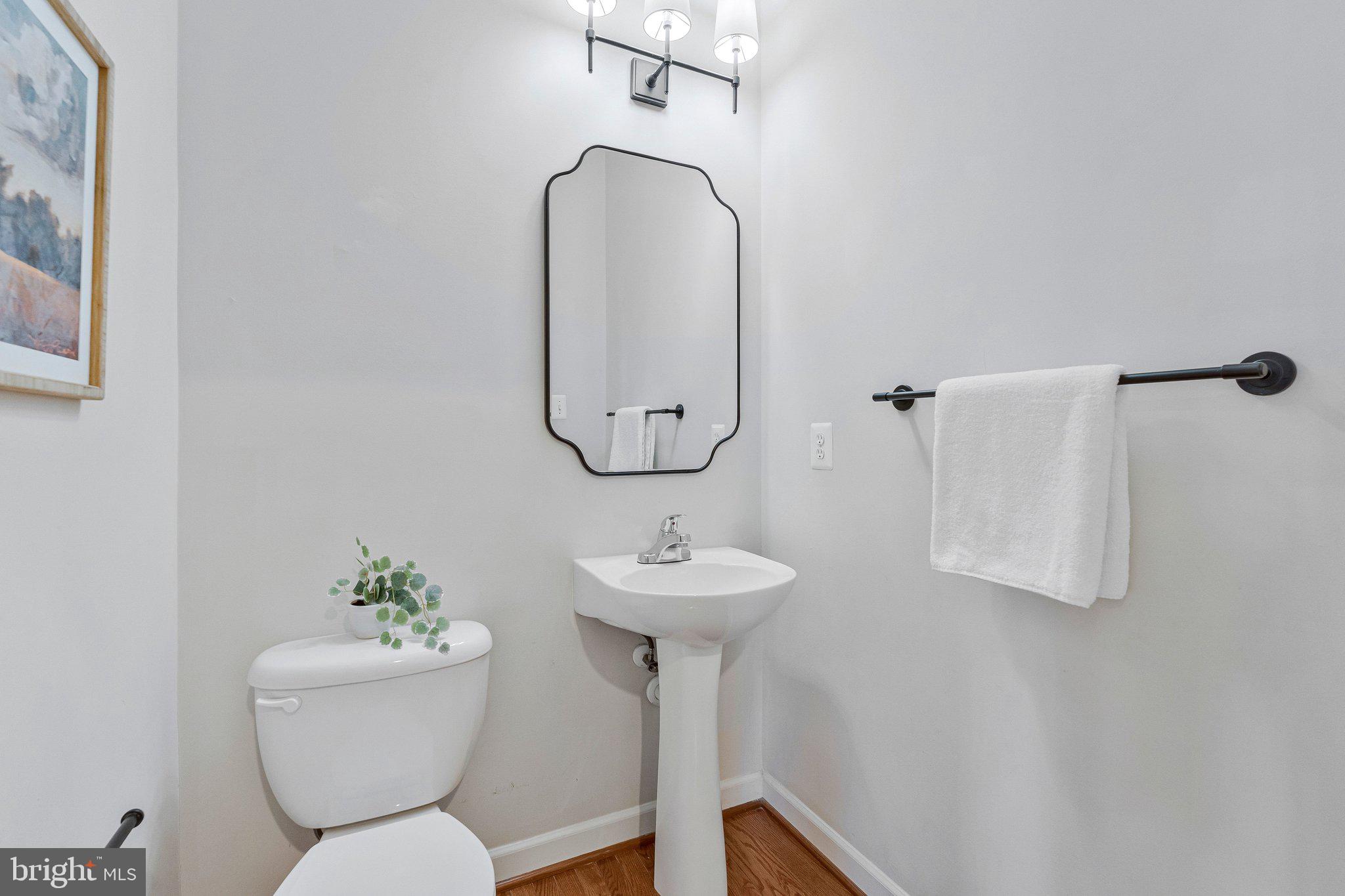 HERNDON CROSSING - Residential