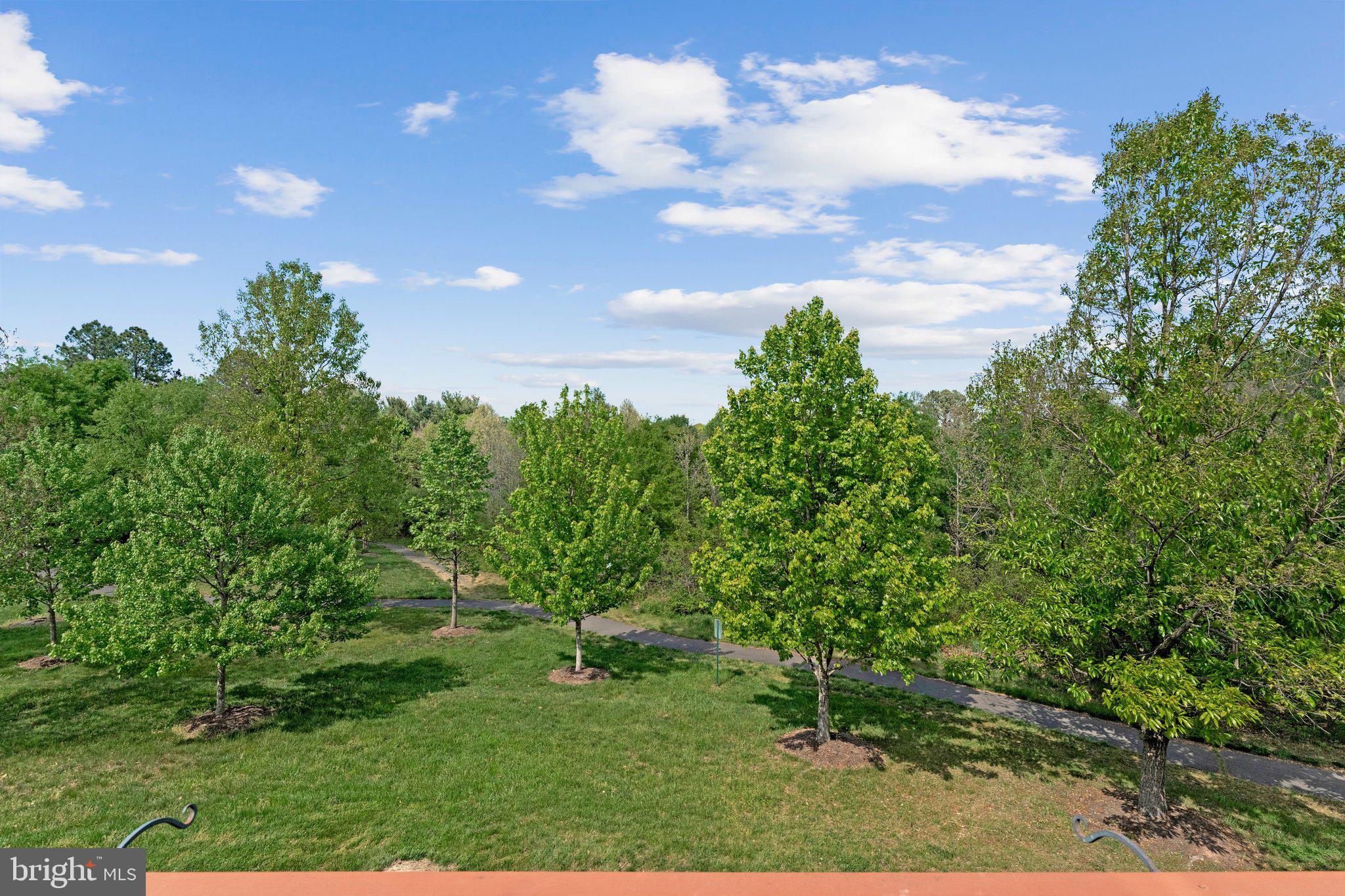 HERNDON CROSSING - Residential