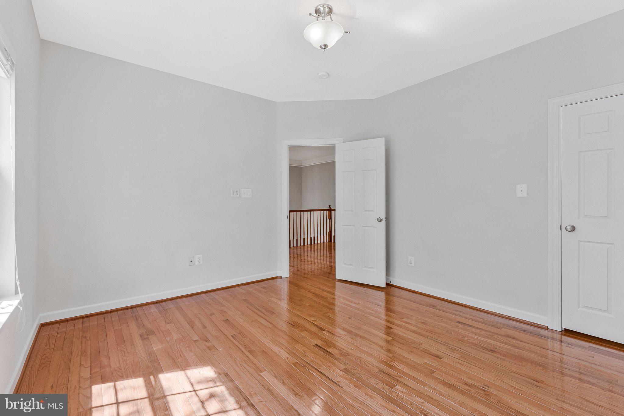 HERNDON CROSSING - Residential