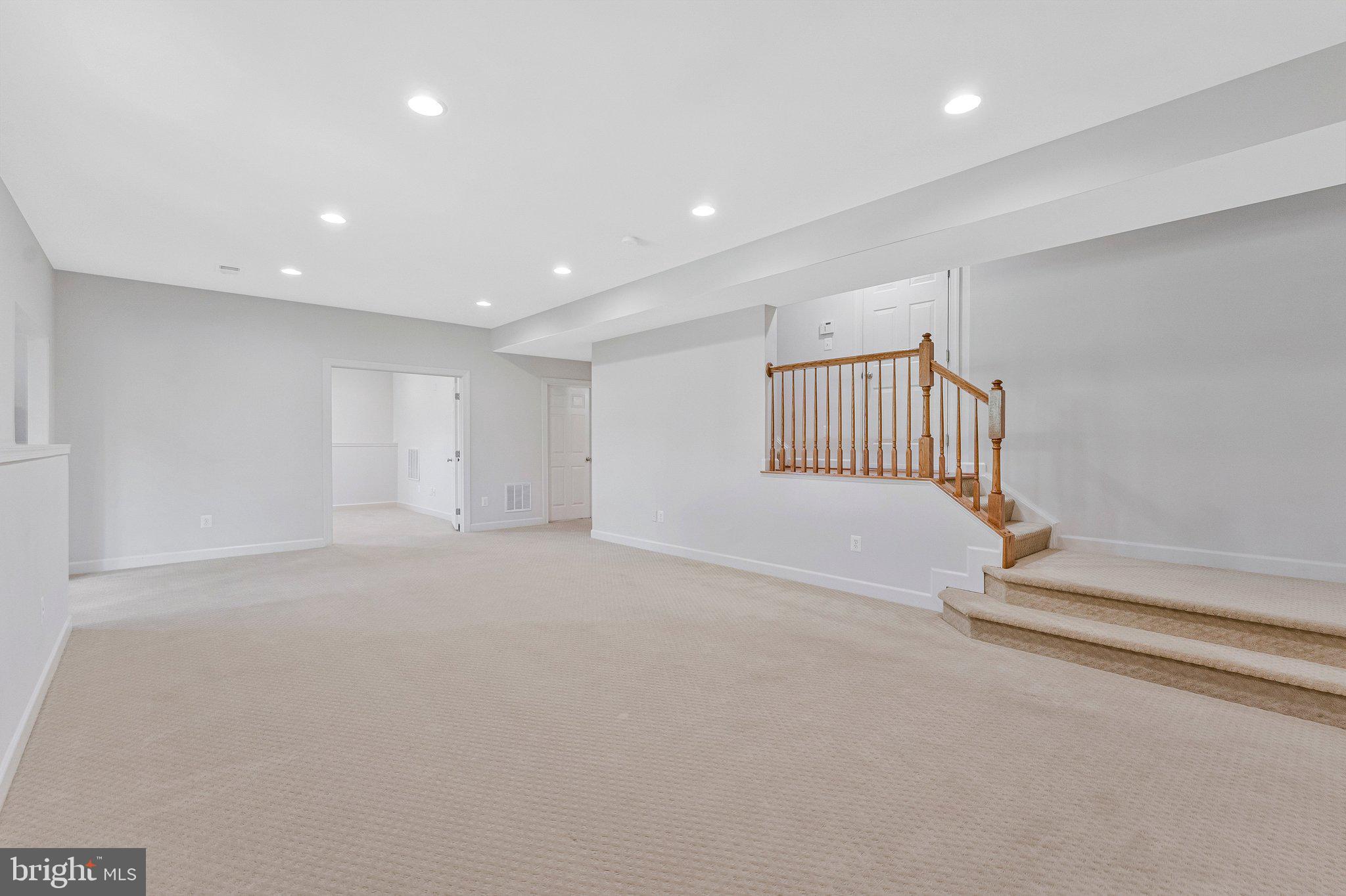 HERNDON CROSSING - Residential