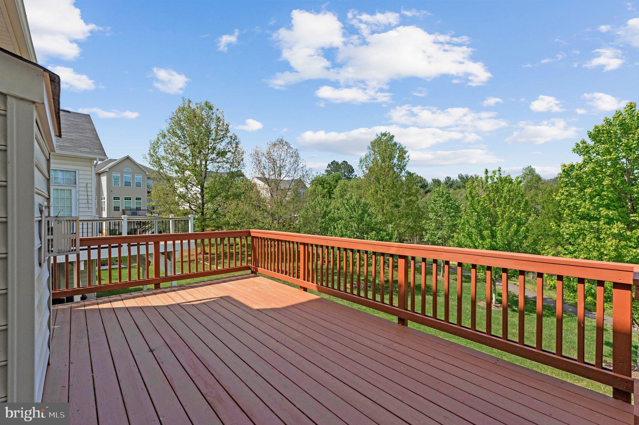 HERNDON CROSSING - Residential