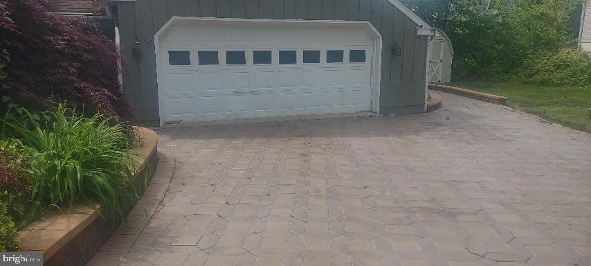 205 EDGEWOOD DRIVE