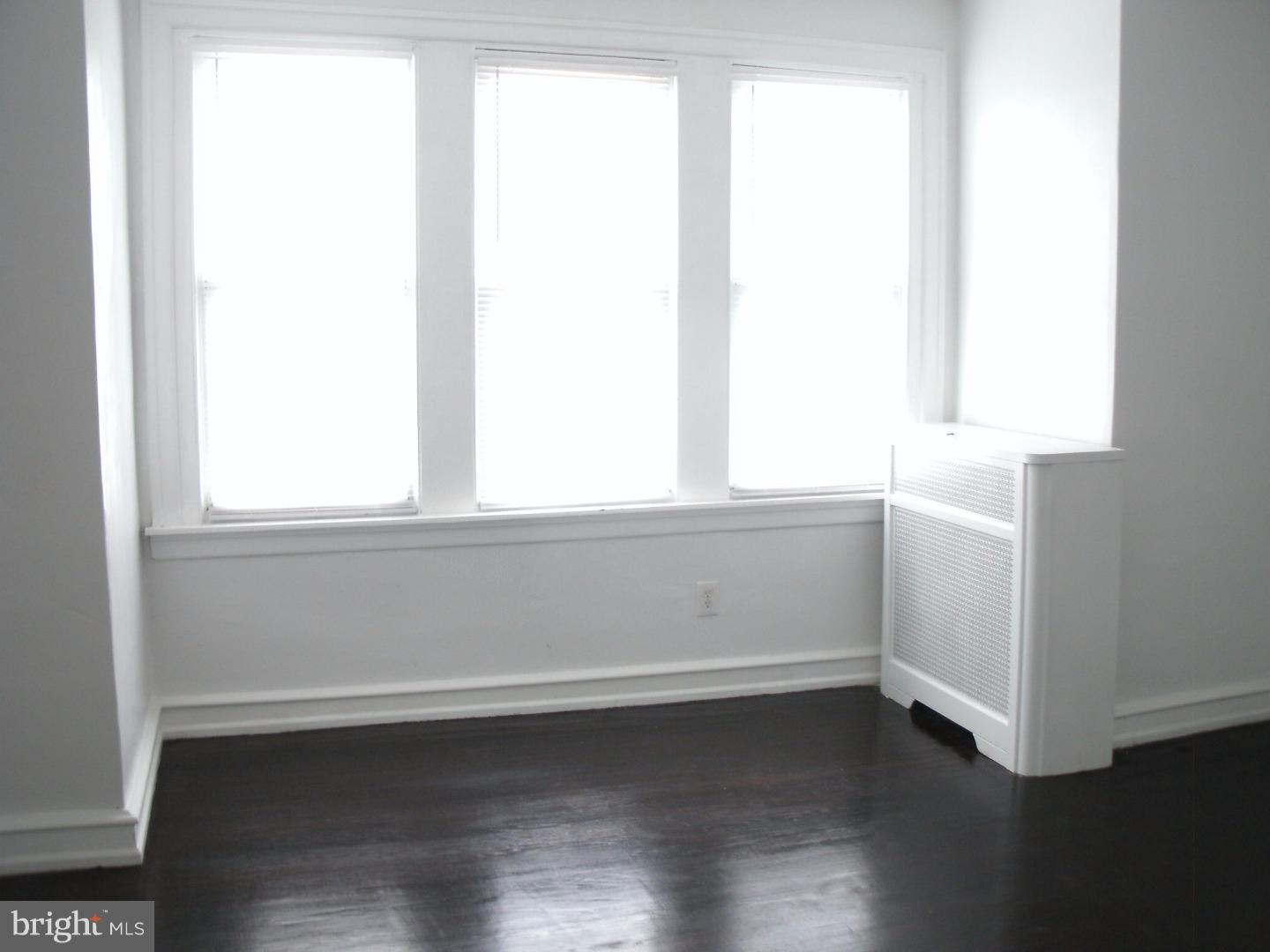 ELMWOOD PARK - Residential