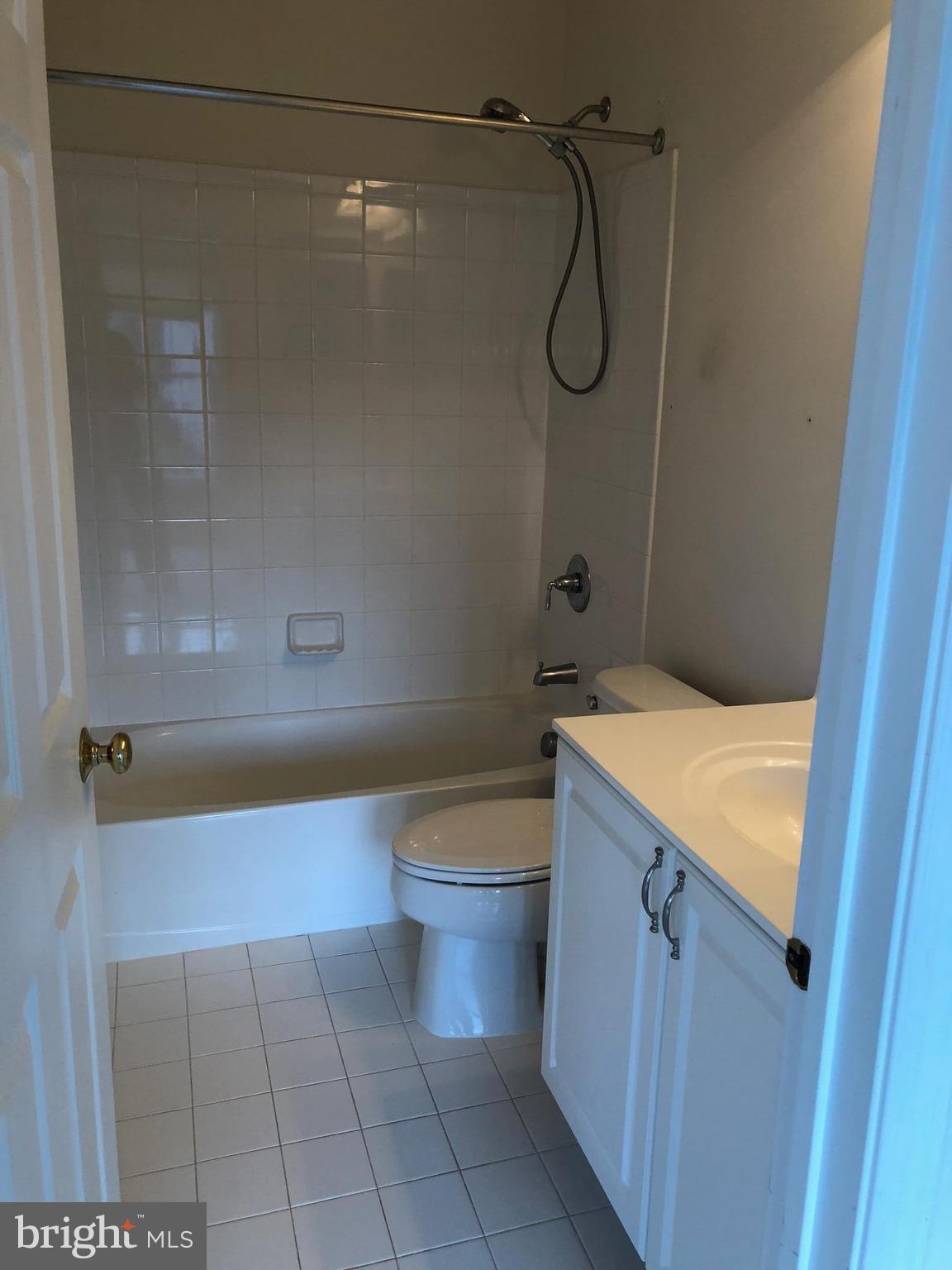 SOUTH RIDING - Residential Lease