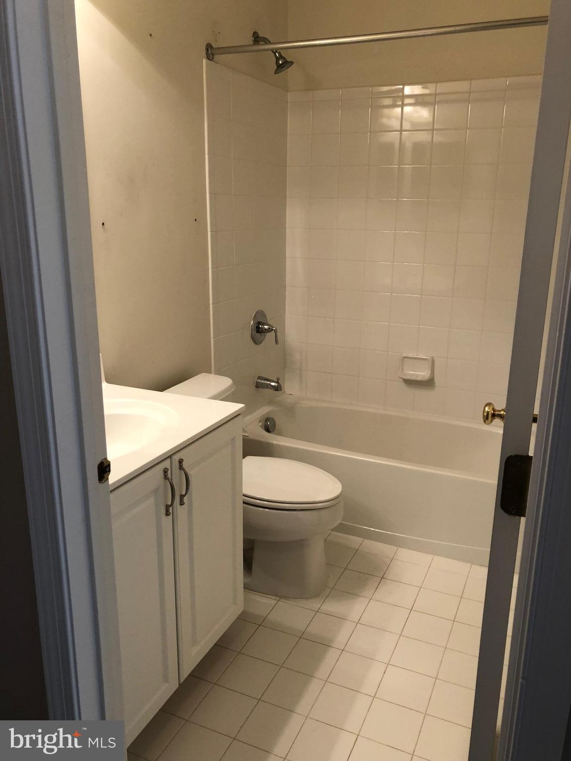 SOUTH RIDING - Residential Lease