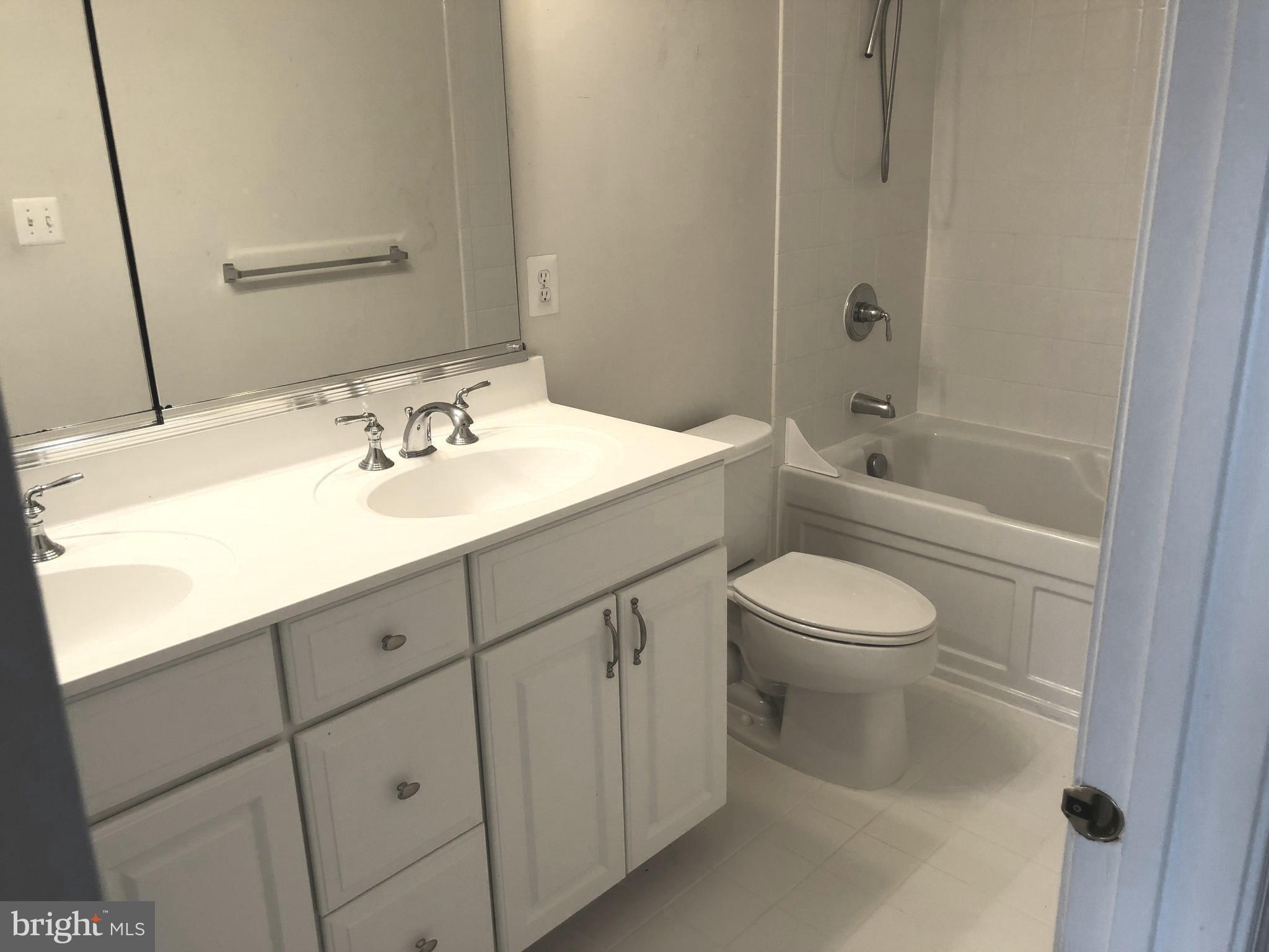 SOUTH RIDING - Residential Lease