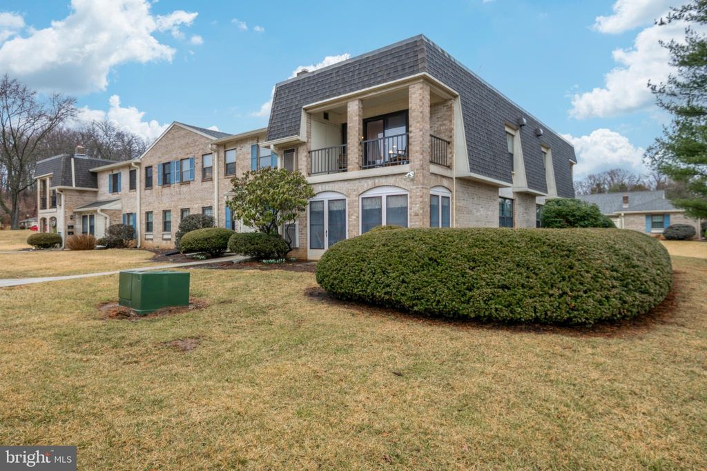 Photo of 309 Valleybrook Drive, LANCASTER, PA 17601 (MLS # PALA2064510)