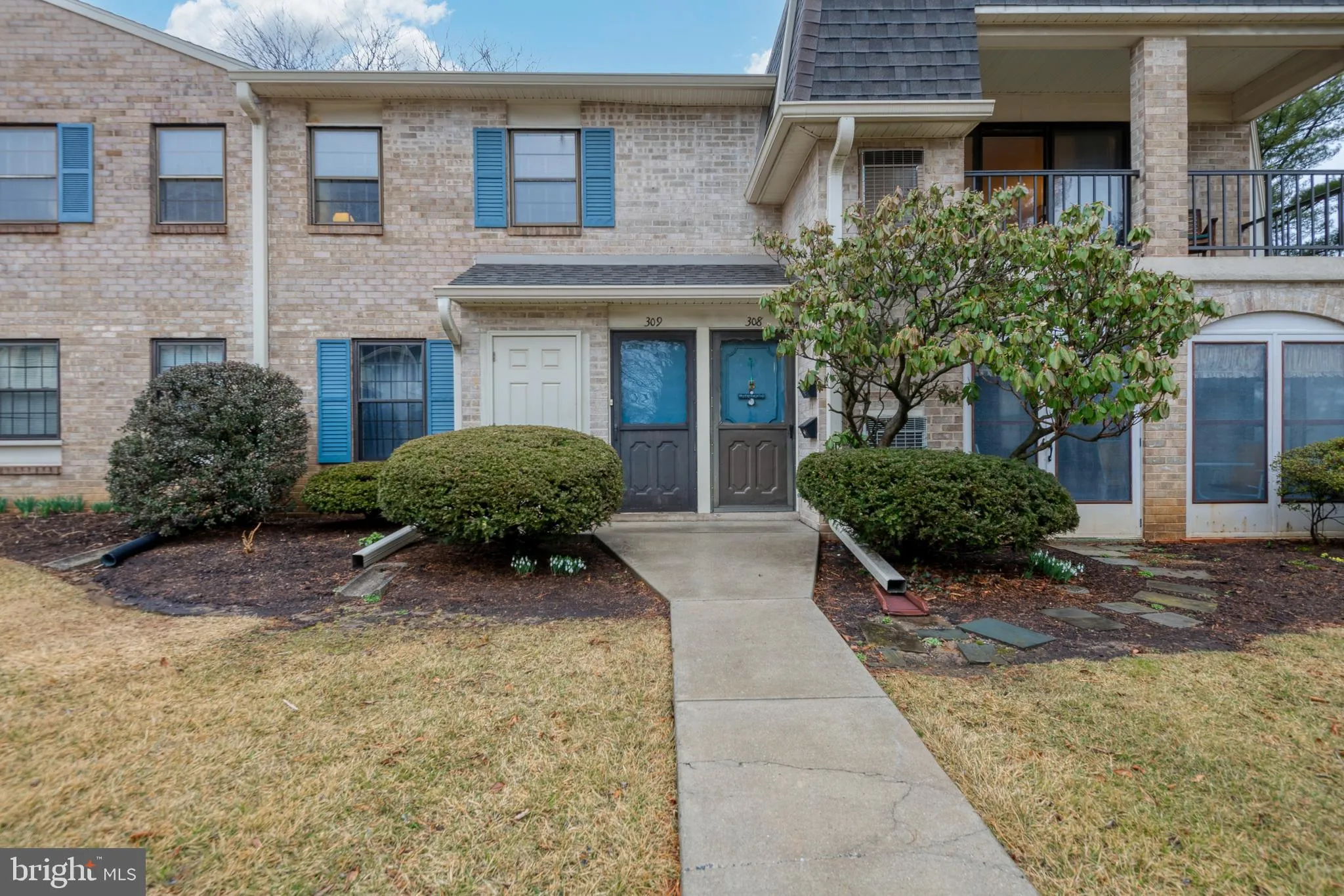 Lancaster, Pennsylvania 17601, United States, 2 Bedrooms Bedrooms, ,2 BathroomsBathrooms,Residential,Pending,81972