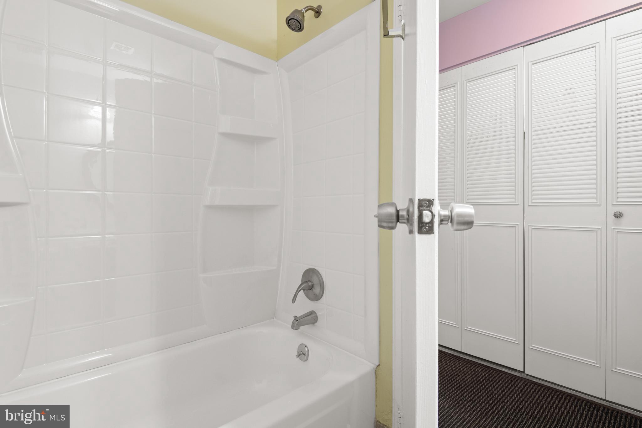 VALLEYBROOK ESTATES - Residential