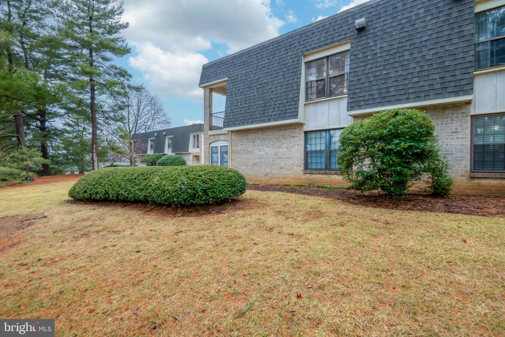 Lancaster, Pennsylvania 17601, United States, 2 Bedrooms Bedrooms, ,2 BathroomsBathrooms,Residential,Pending,81972