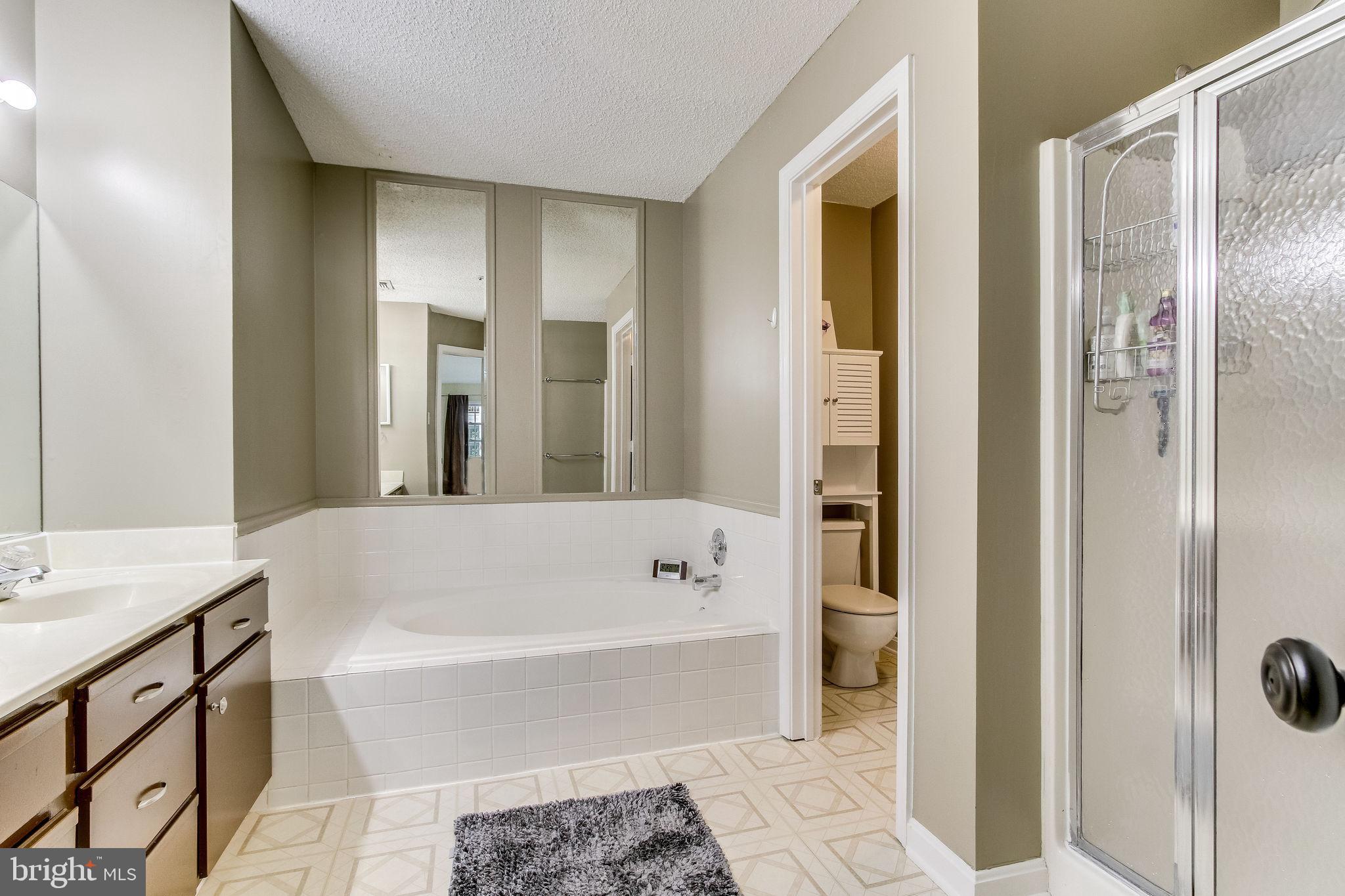 HILLWOOD - Residential