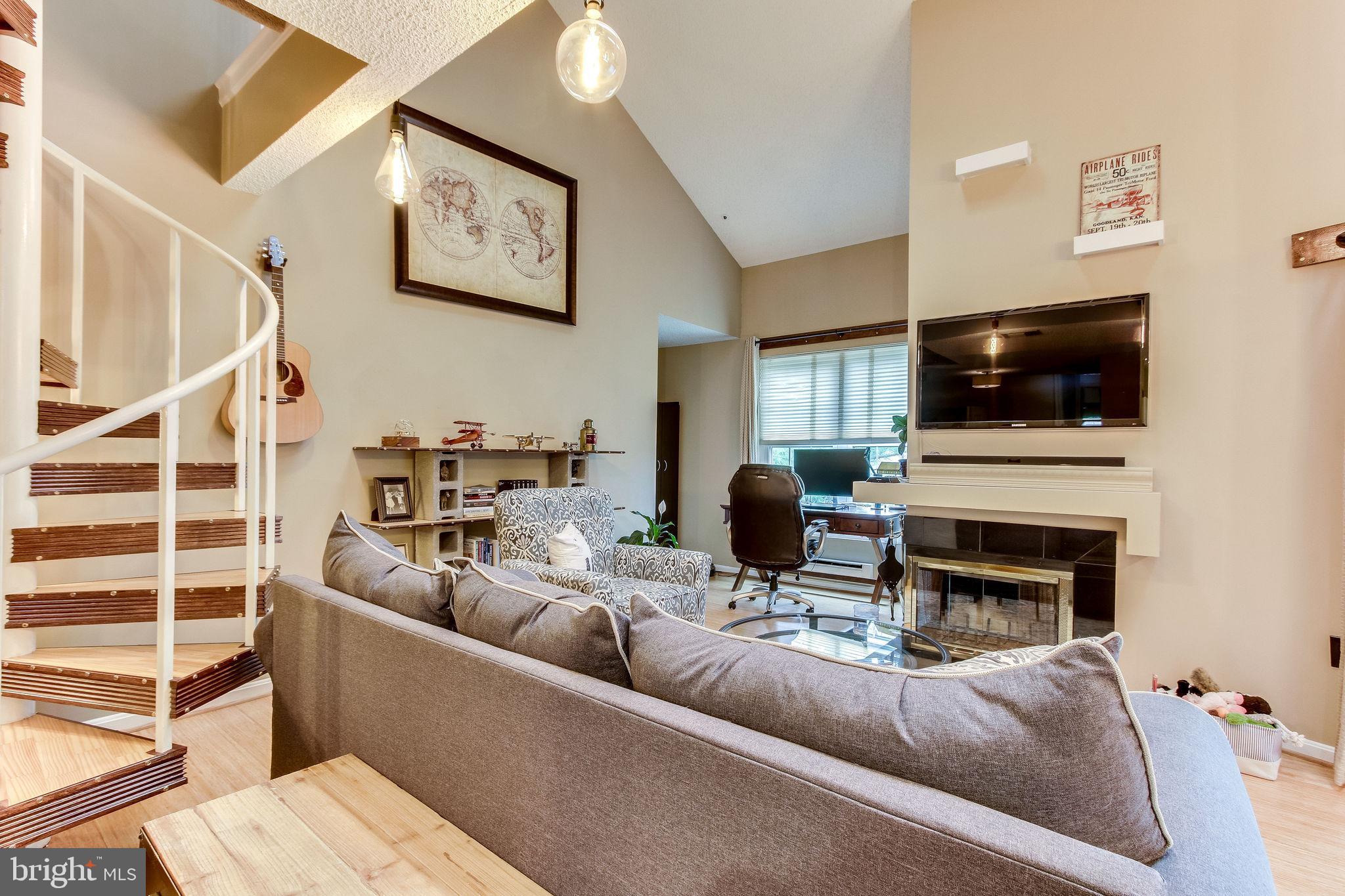 HILLWOOD - Residential