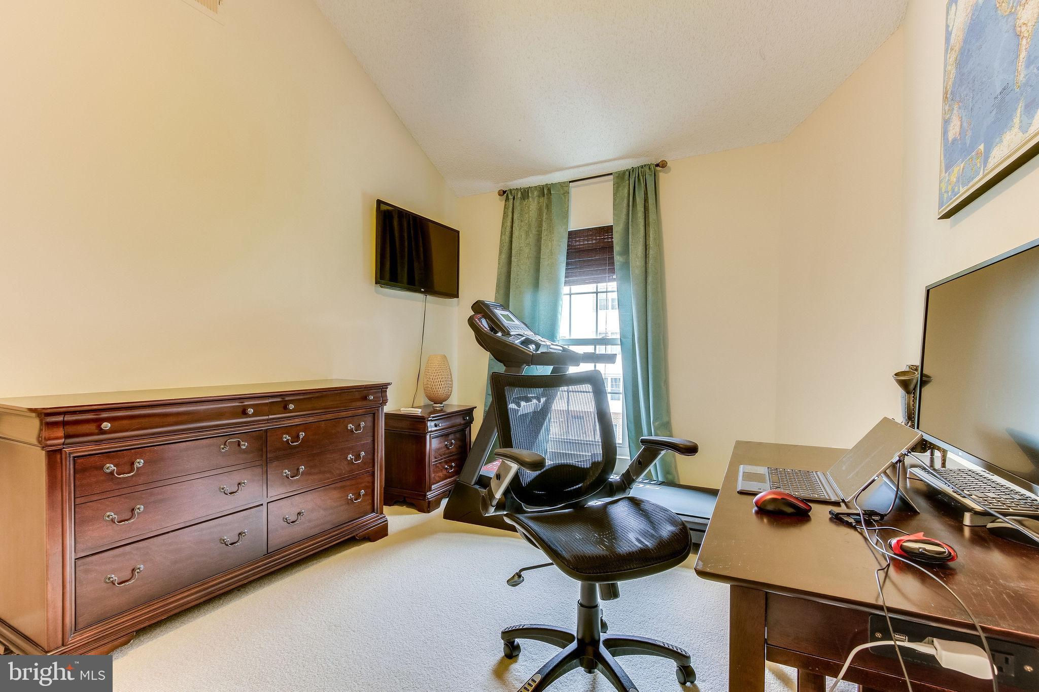 HILLWOOD - Residential