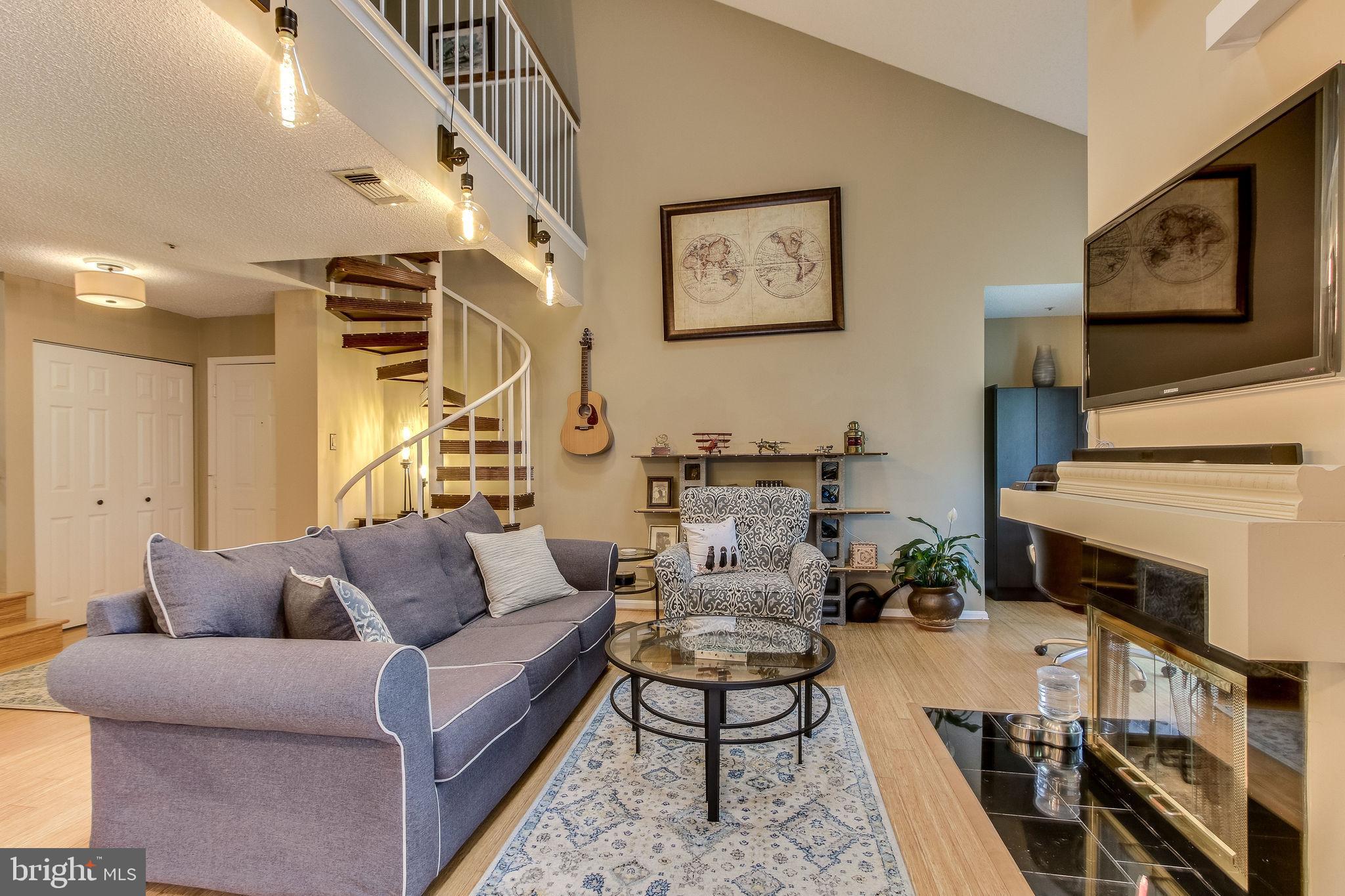 HILLWOOD - Residential