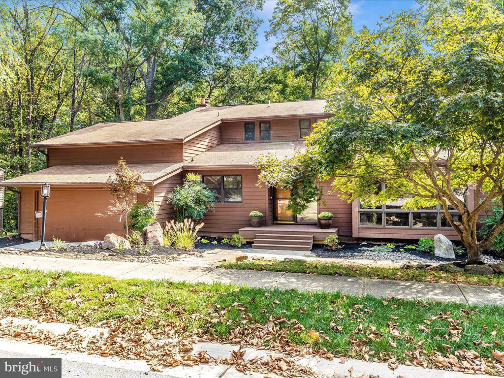 Photo of 11045 Wood Elves Way, COLUMBIA, MD 21044 (MLS # MDHW2060000)