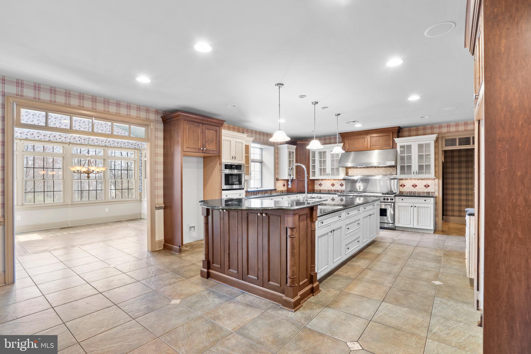 DOYLESTOWN - Residential