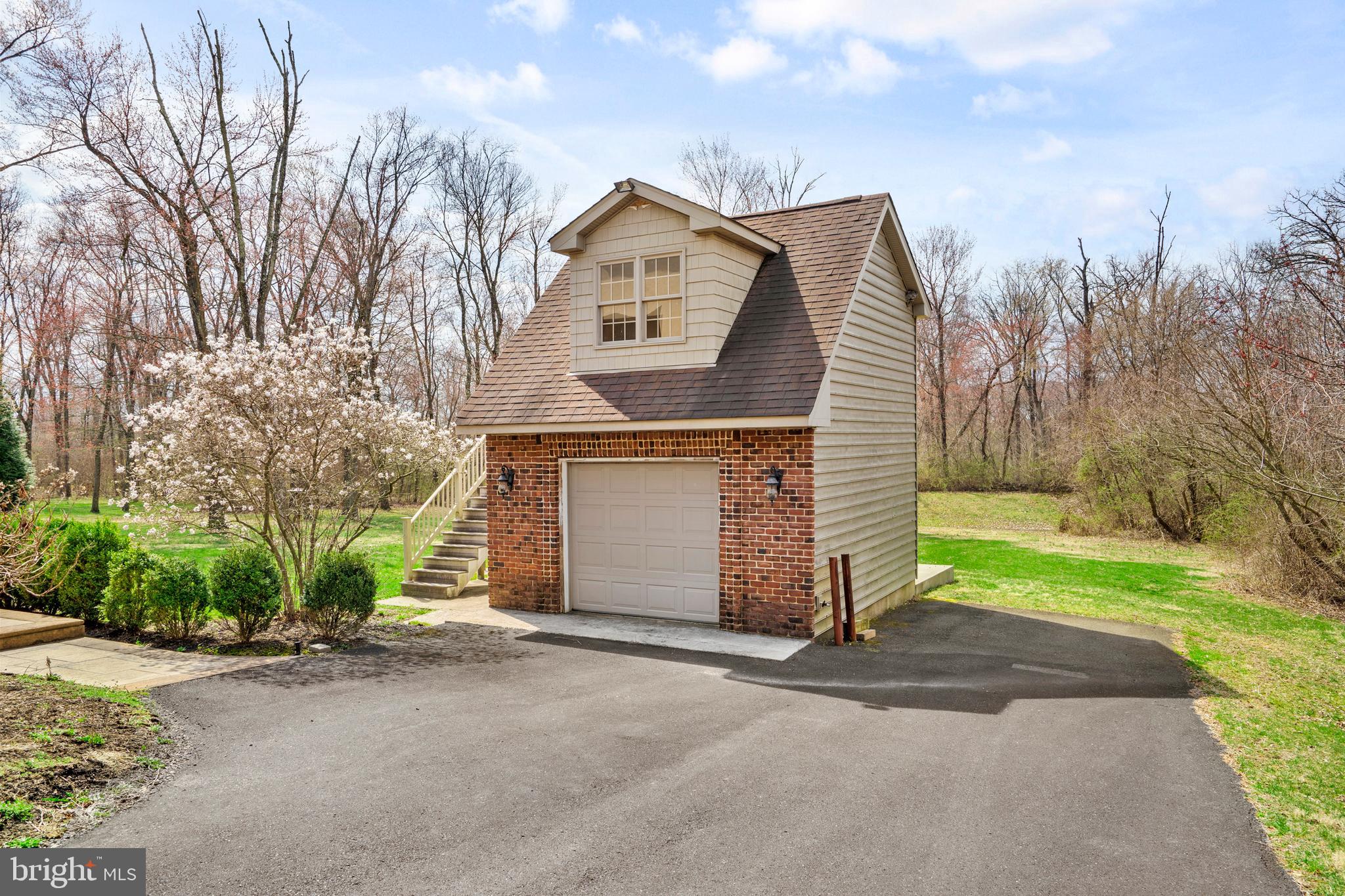 DOYLESTOWN - Residential