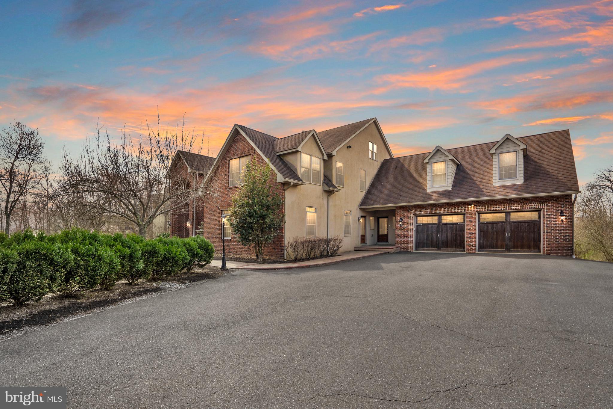 102 PICKWICK DRIVE