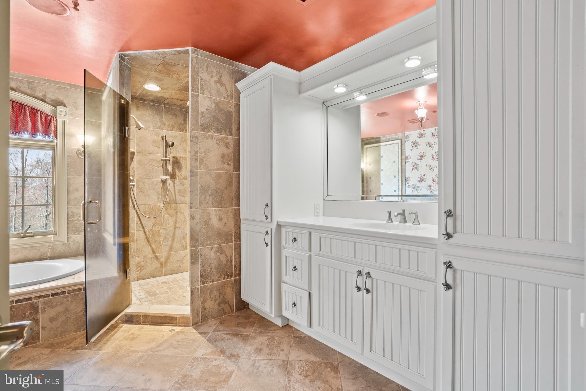 DOYLESTOWN - Residential