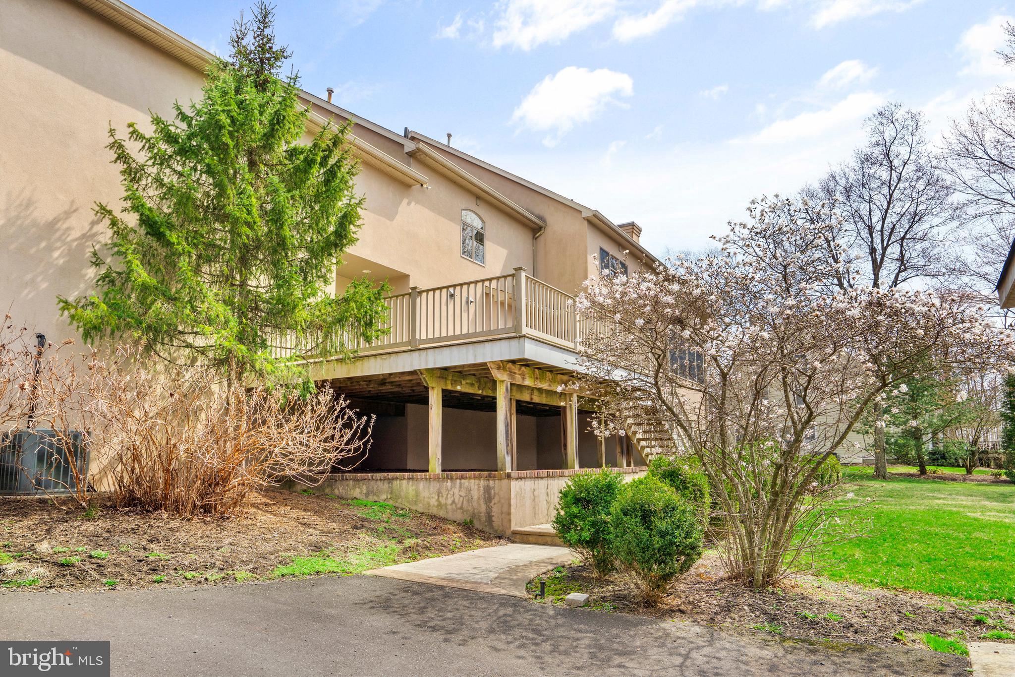 DOYLESTOWN - Residential