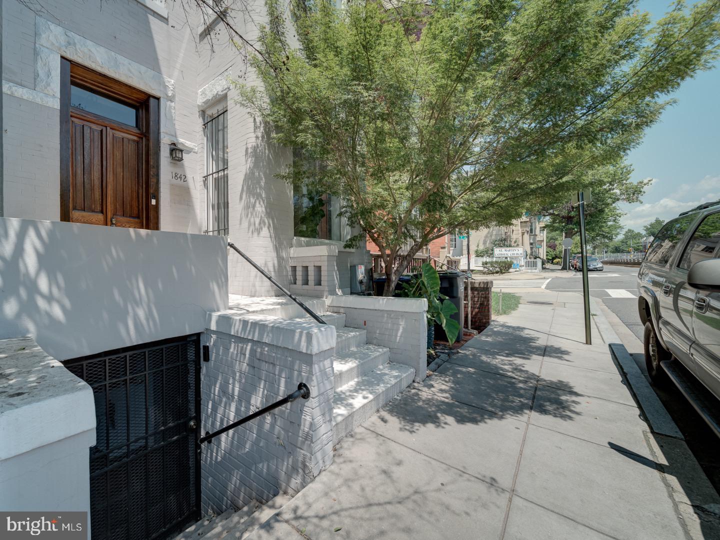 1842 NORTH CAPITOL STREET NW