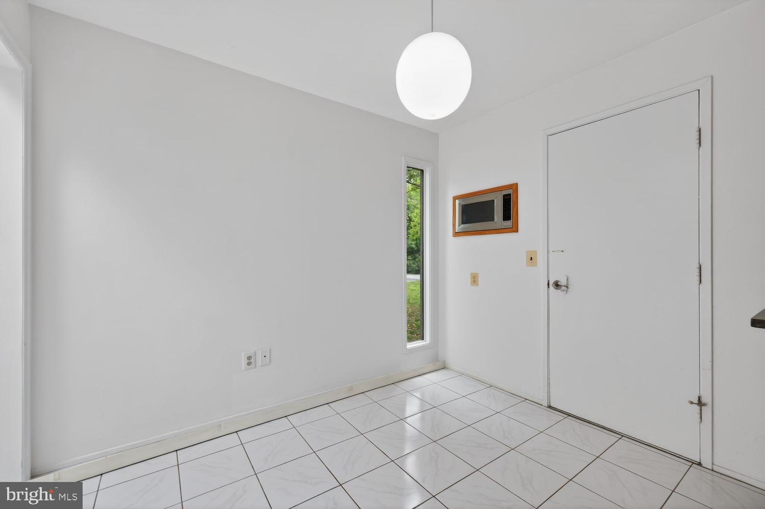 9404 WOODINGTON DRIVE