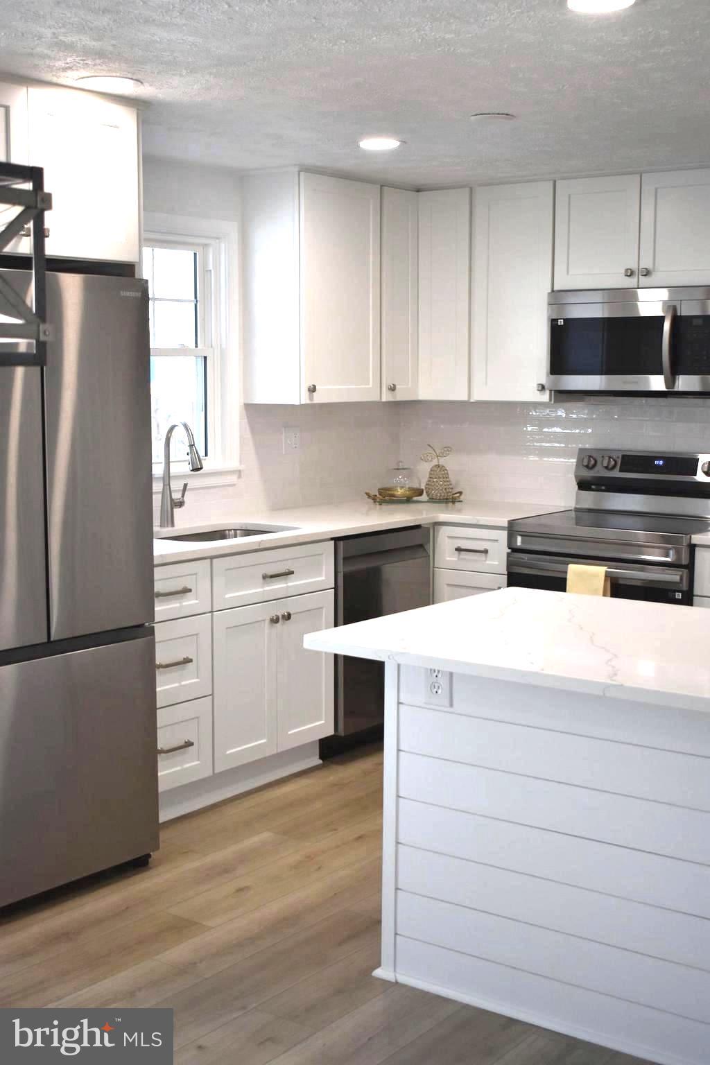 REVELL DOWNS - Residential