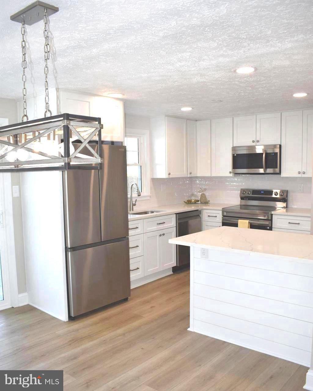 REVELL DOWNS - Residential