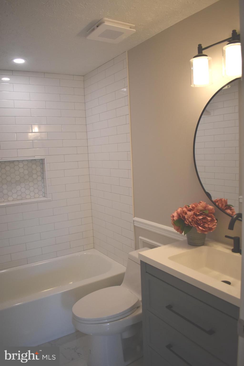 REVELL DOWNS - Residential