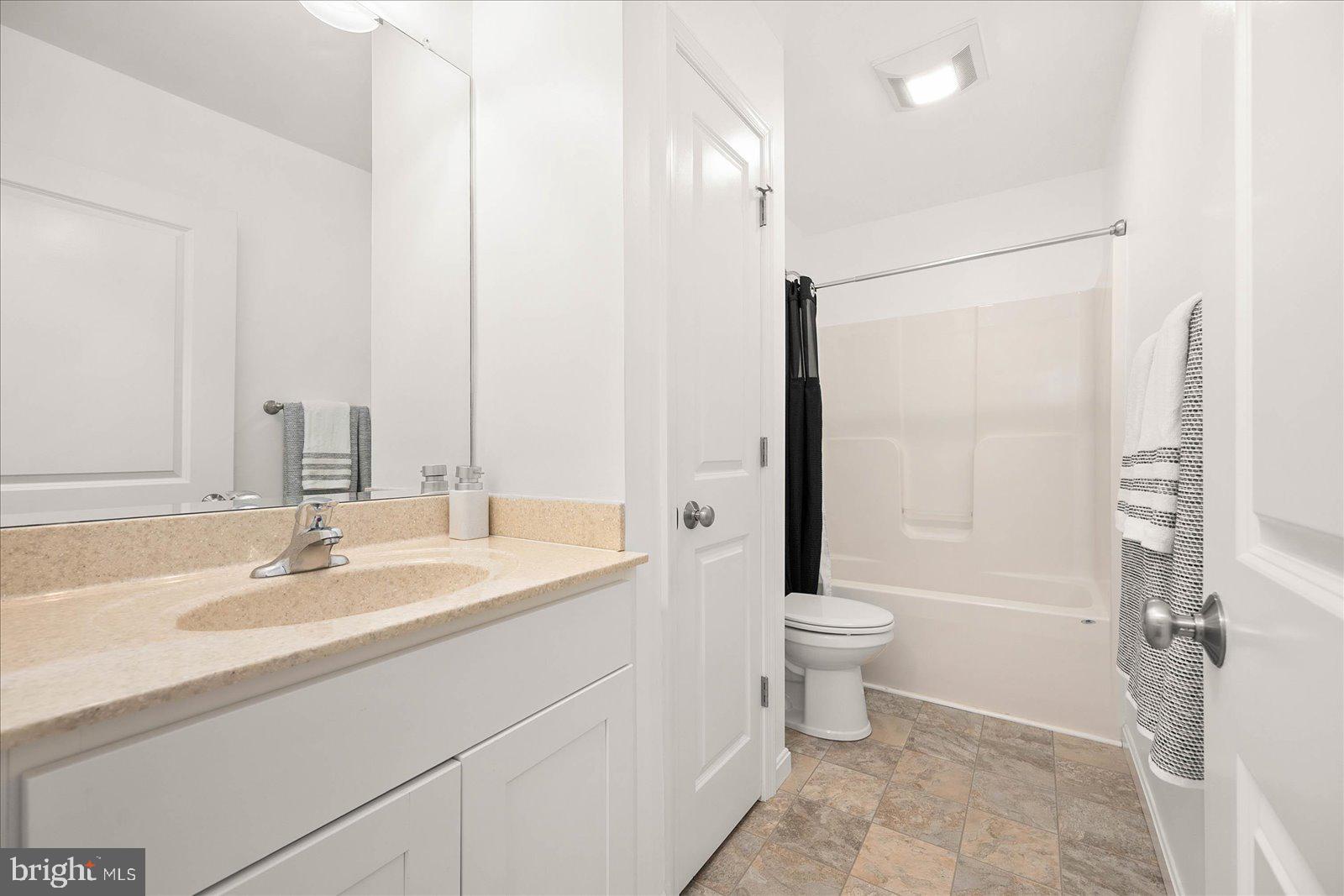 ARCADIA VILLAGE - Residential