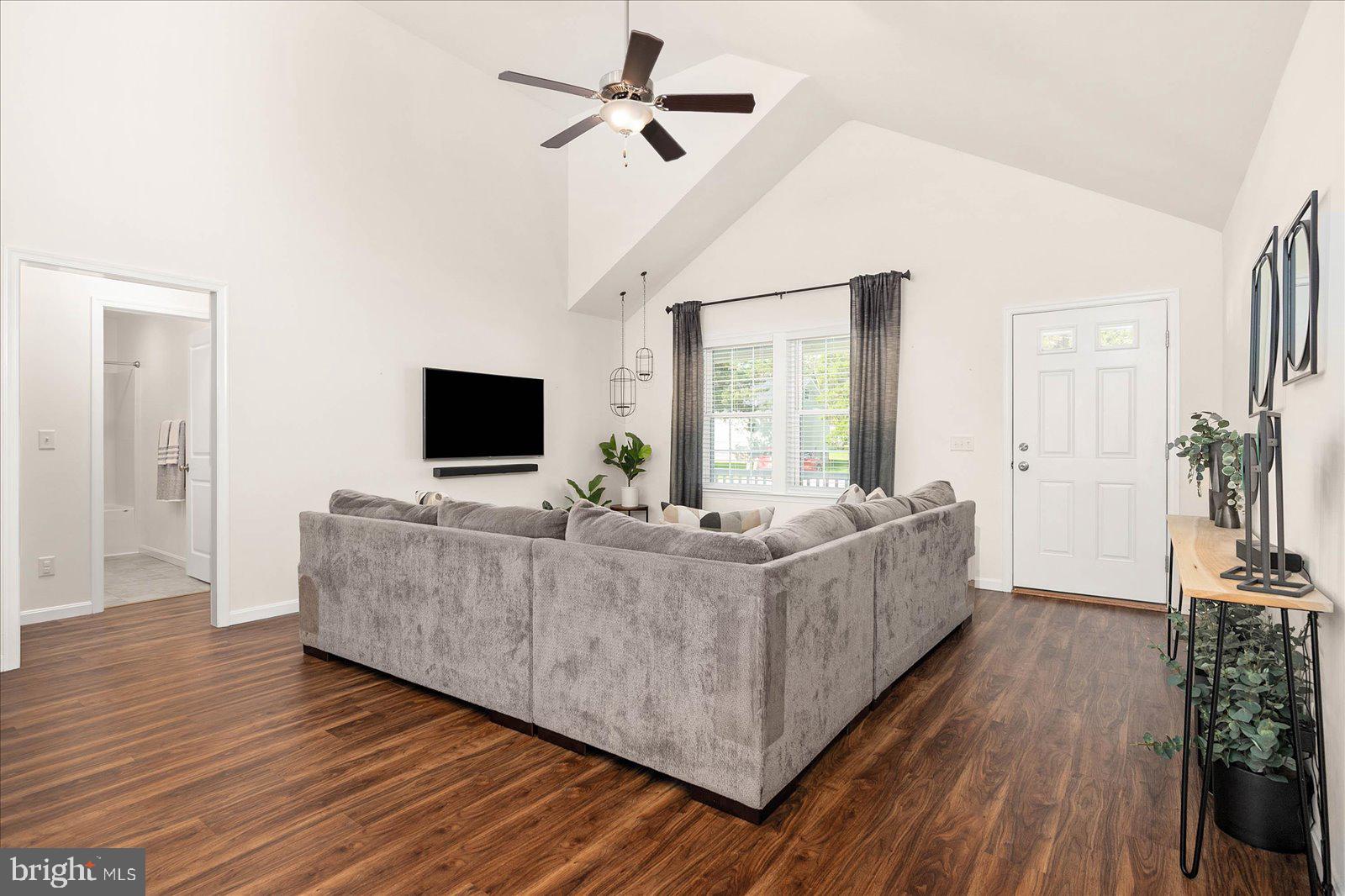 ARCADIA VILLAGE - Residential