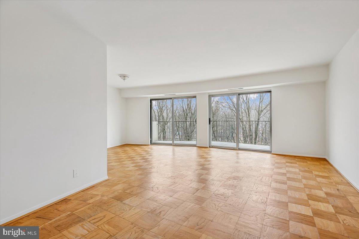 PARKSIDE PLAZA CODM - Residential