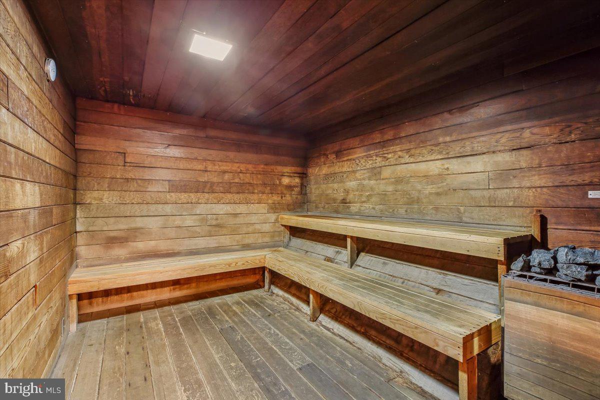 PARKSIDE PLAZA CODM - Residential