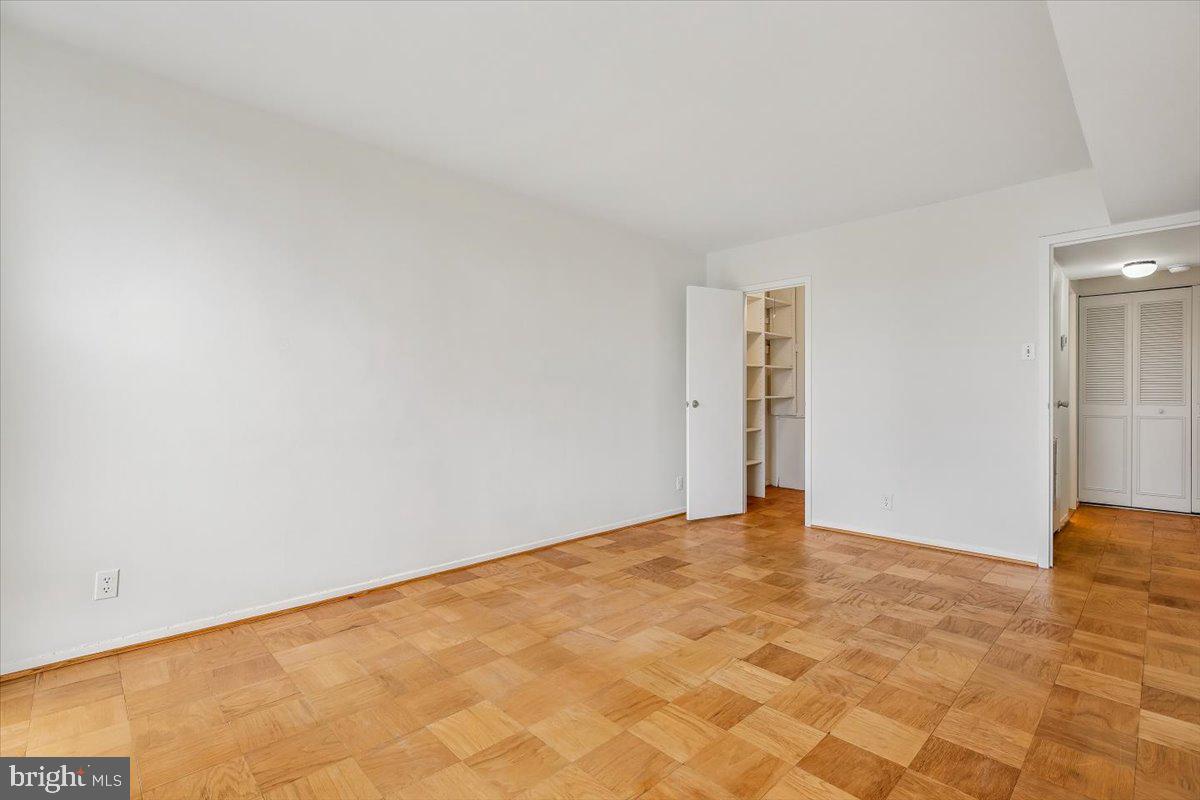 PARKSIDE PLAZA CODM - Residential